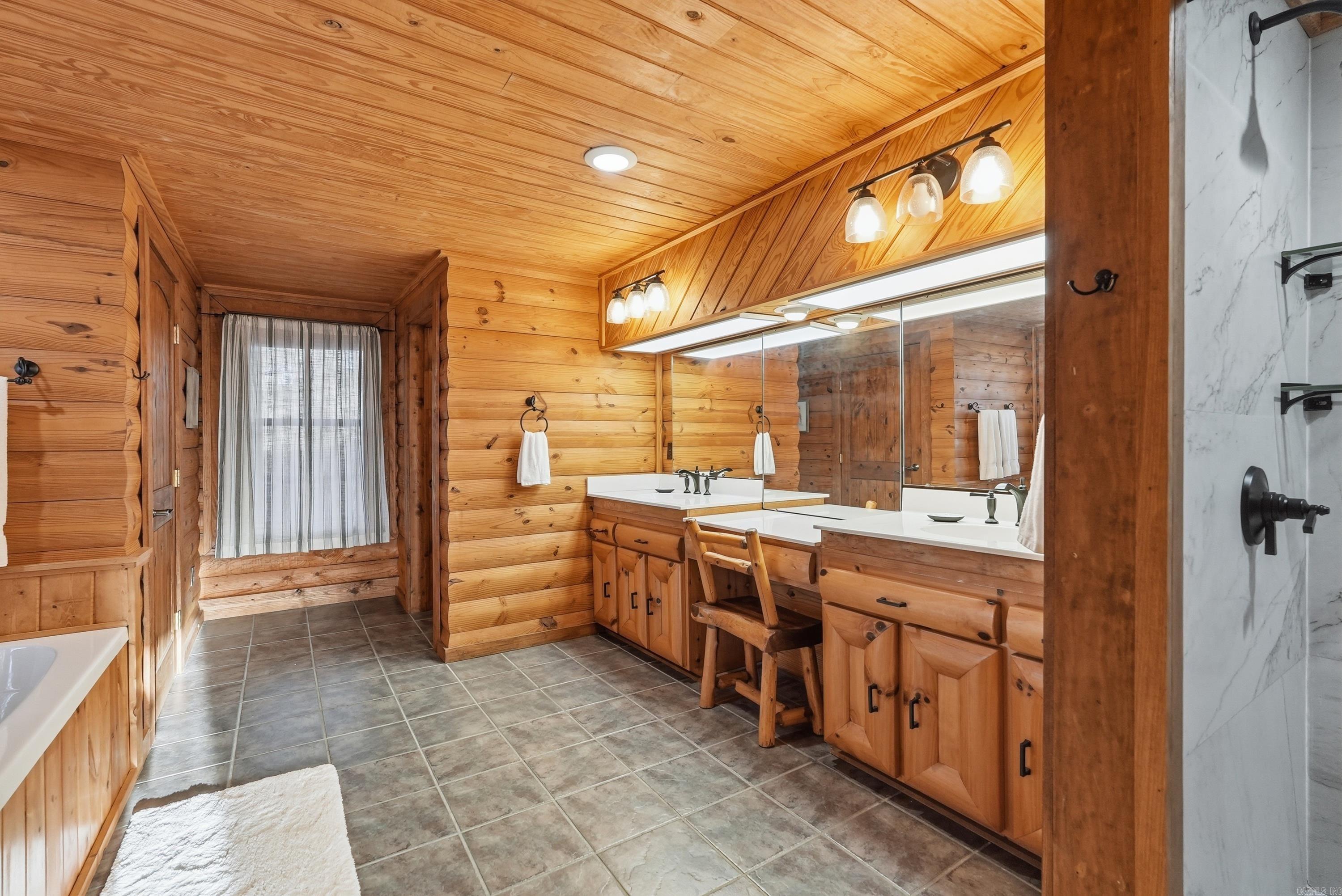 Watersedge Estates - Residential