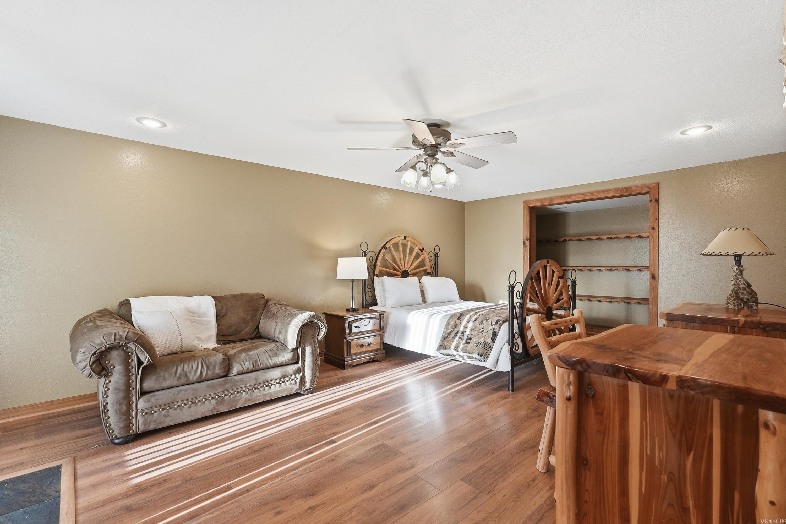 Watersedge Estates - Residential