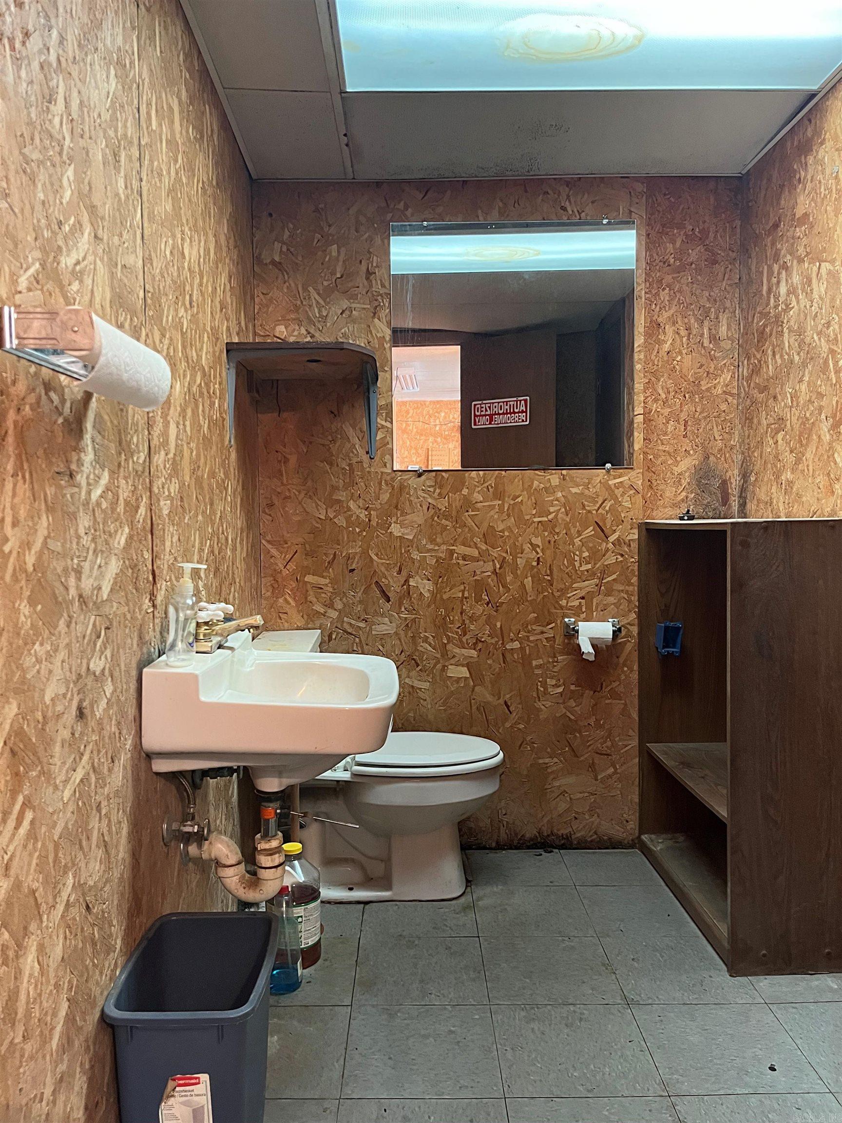 Jacksonville - Commercial Sale