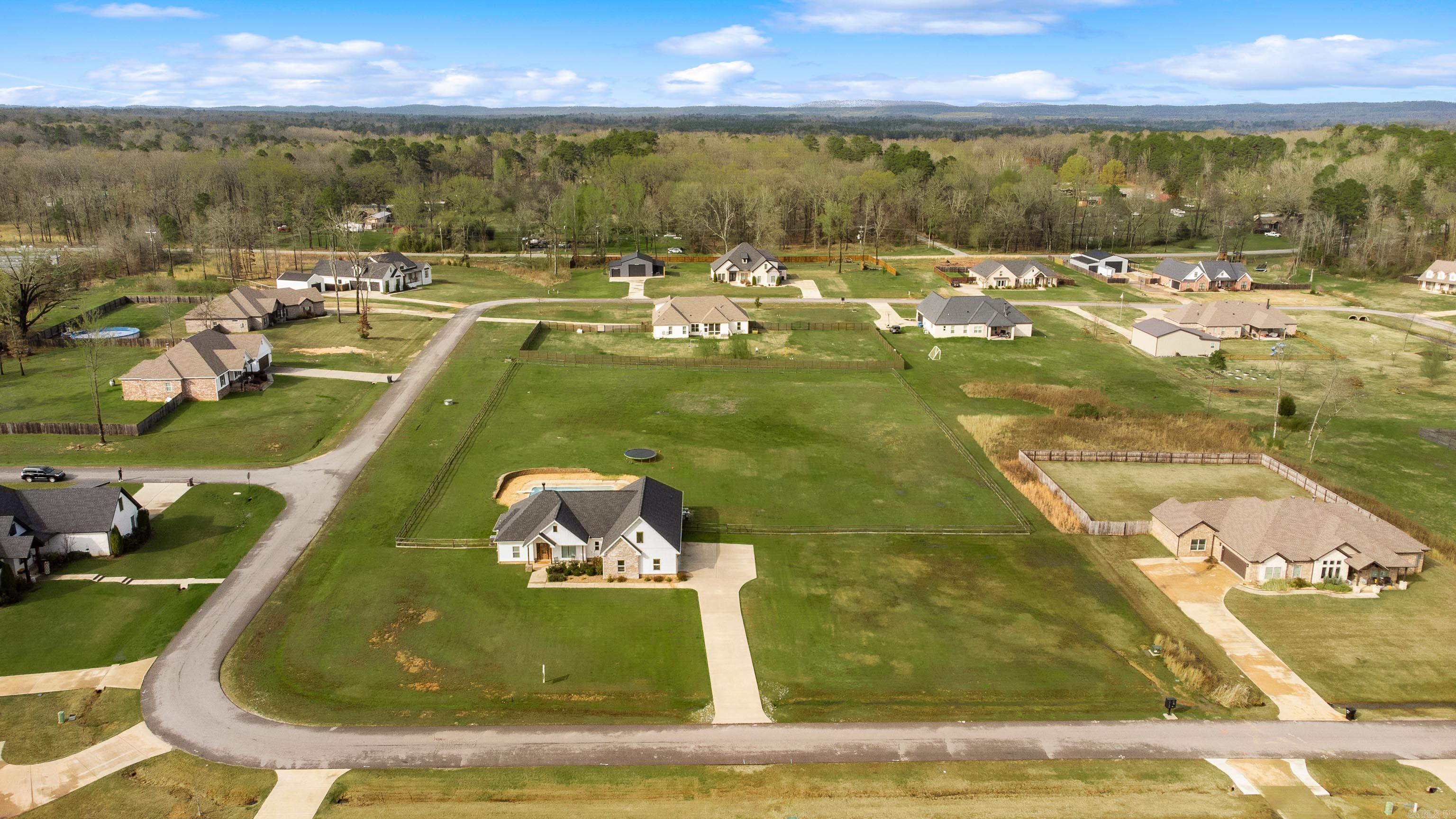 SPRINGDALE MANOR - Residential