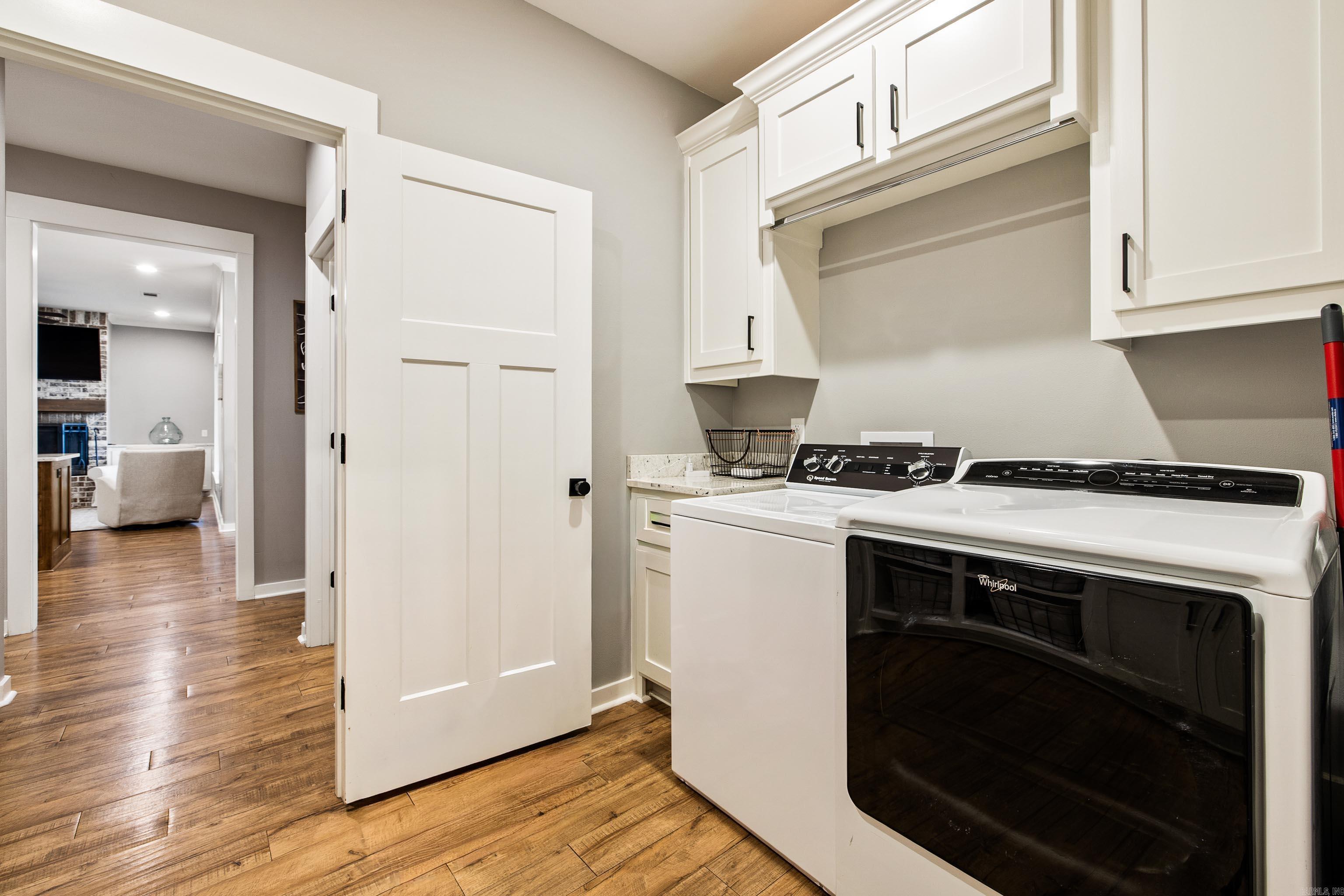 SPRINGDALE MANOR - Residential