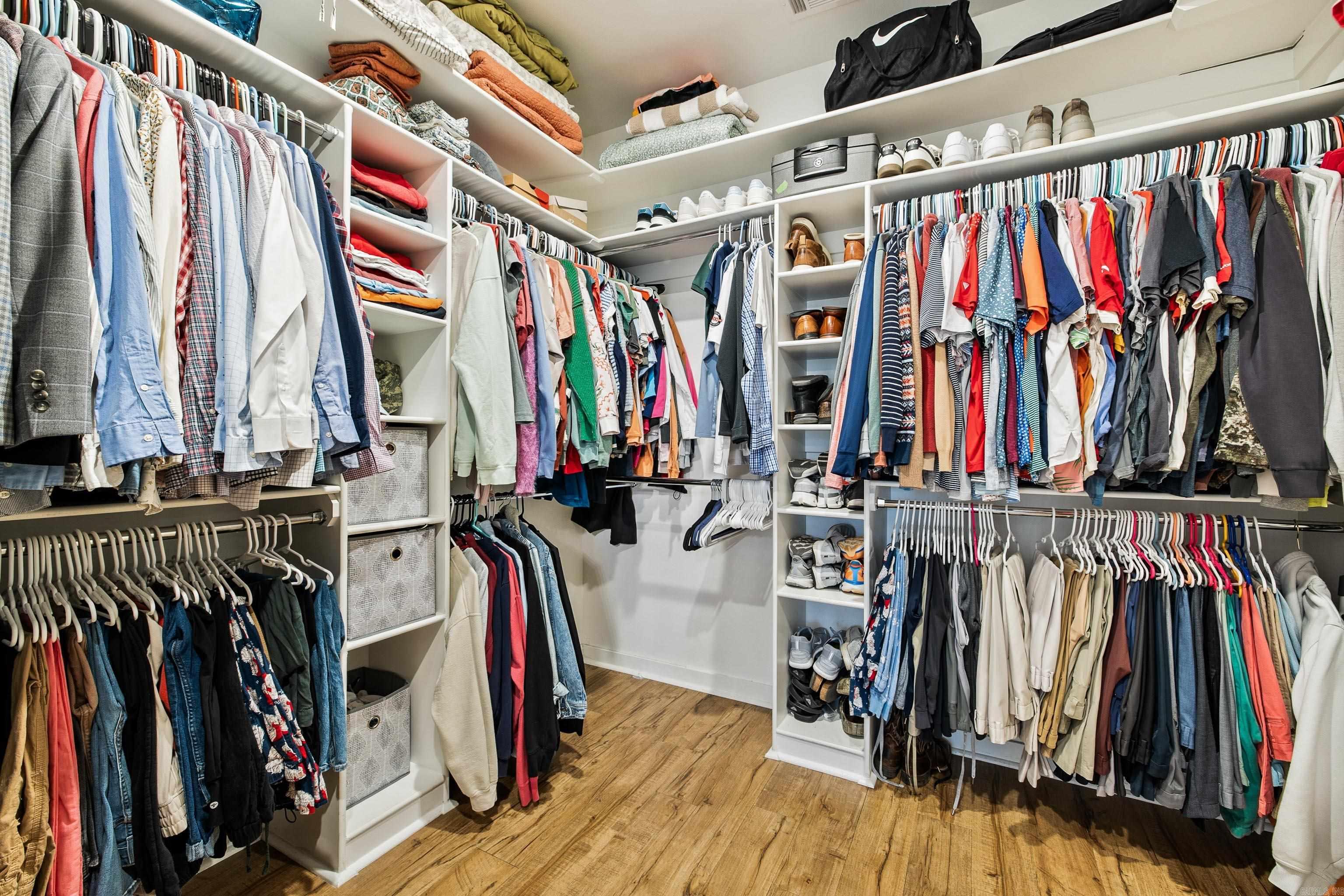 SPRINGDALE MANOR - Residential