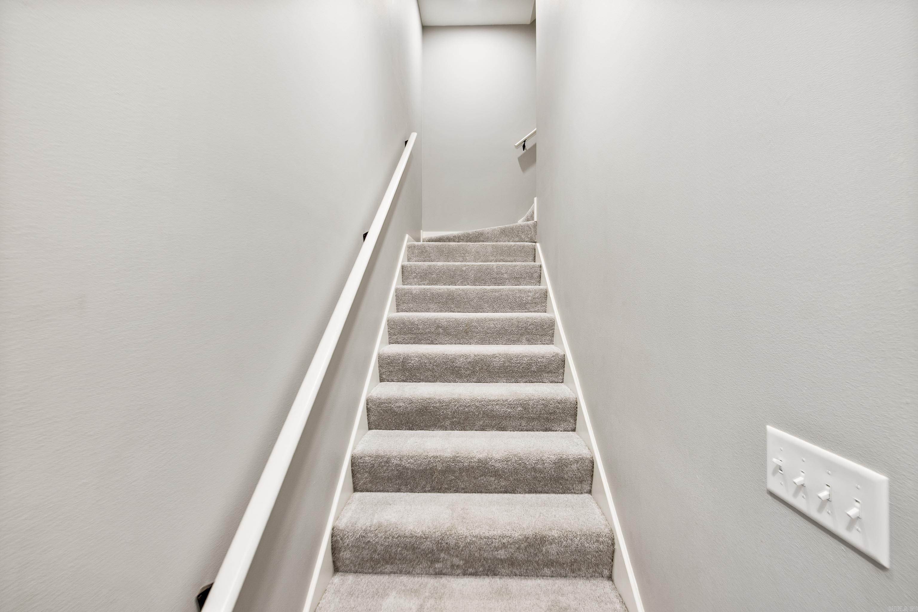 SPRINGDALE MANOR - Residential