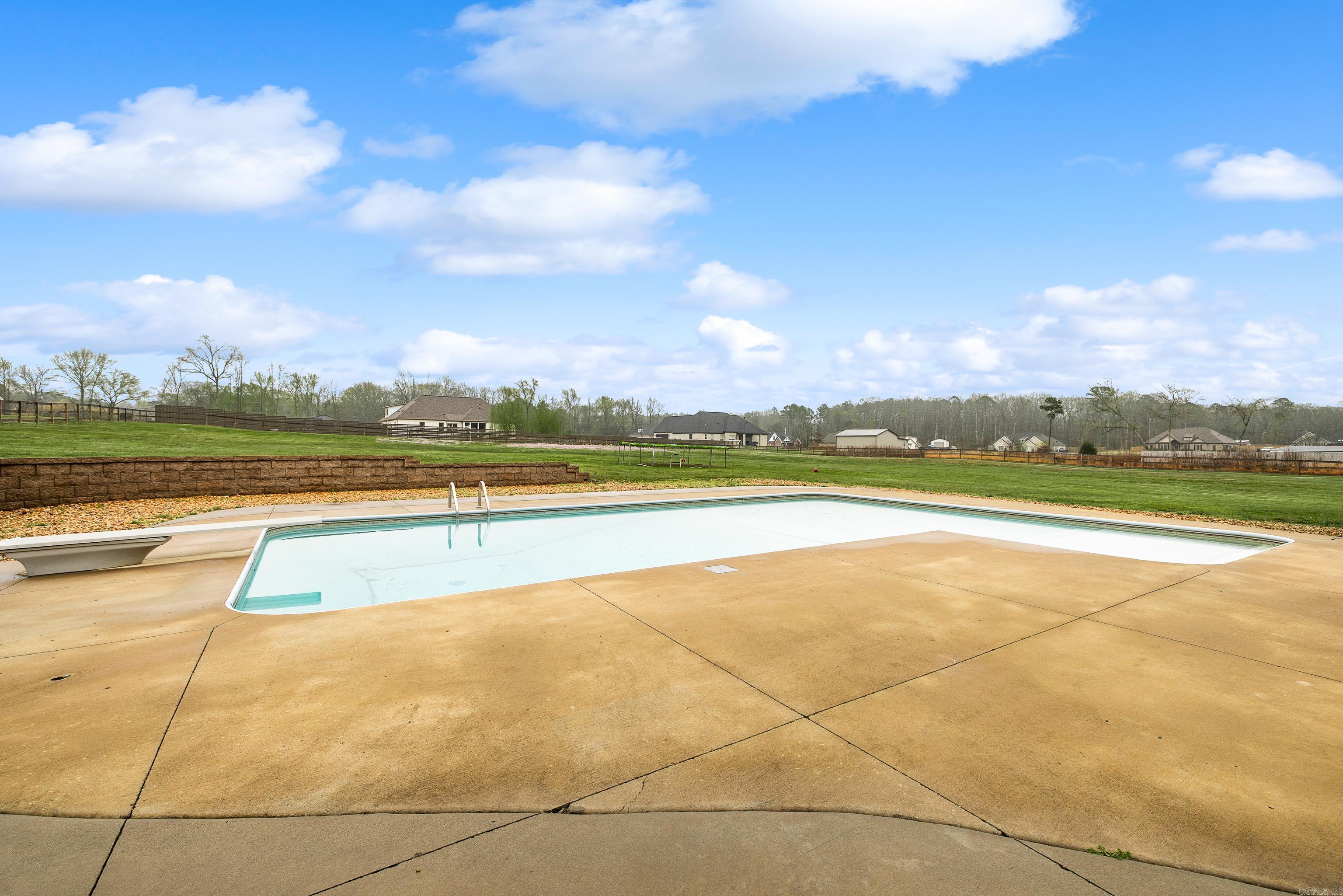 SPRINGDALE MANOR - Residential