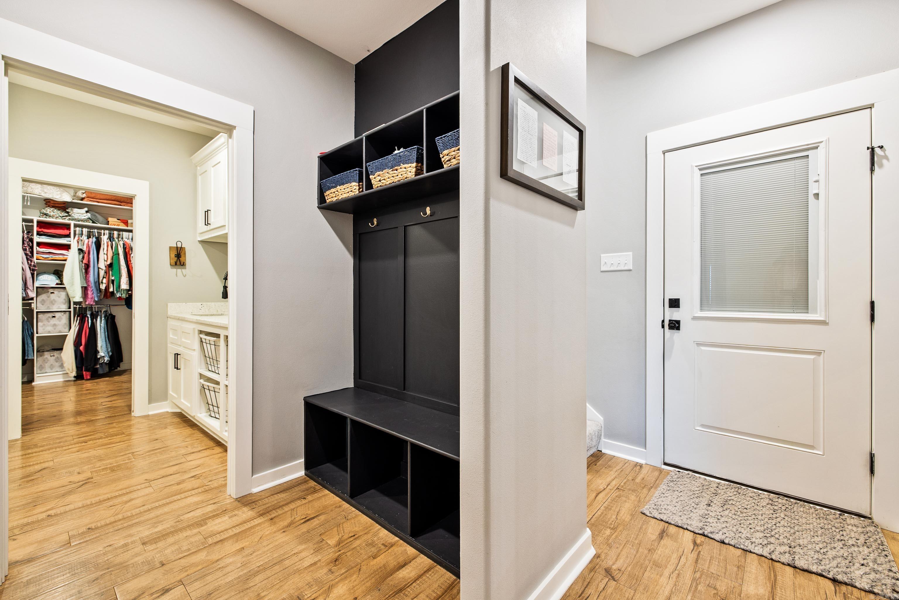 SPRINGDALE MANOR - Residential