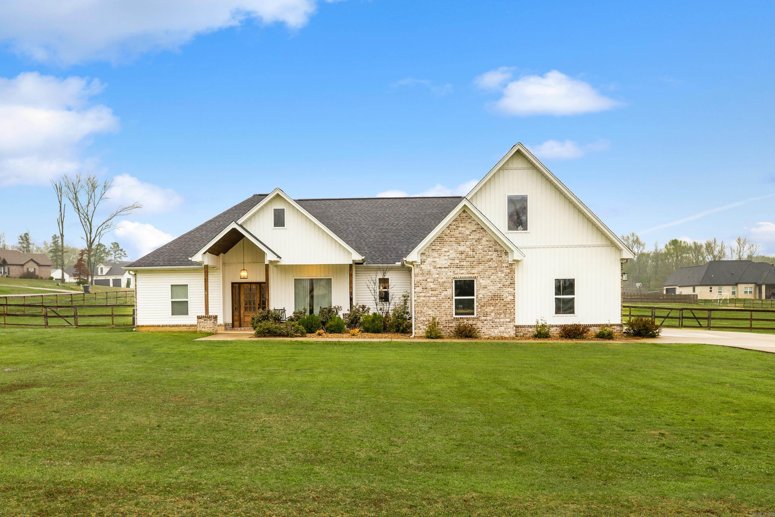 SPRINGDALE MANOR - Residential