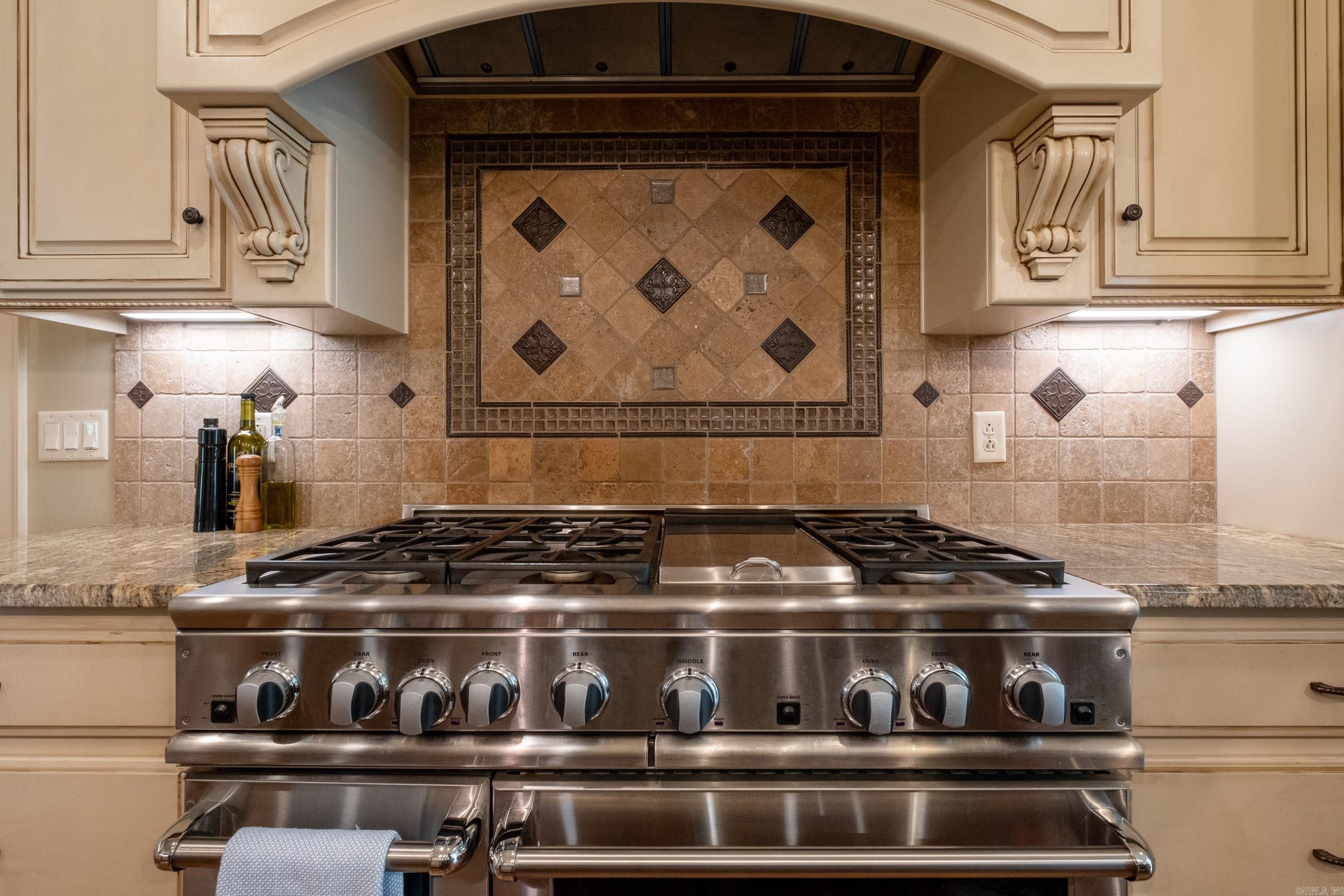 CHENAL VALLEY DEAUVILLE PLACE - Residential