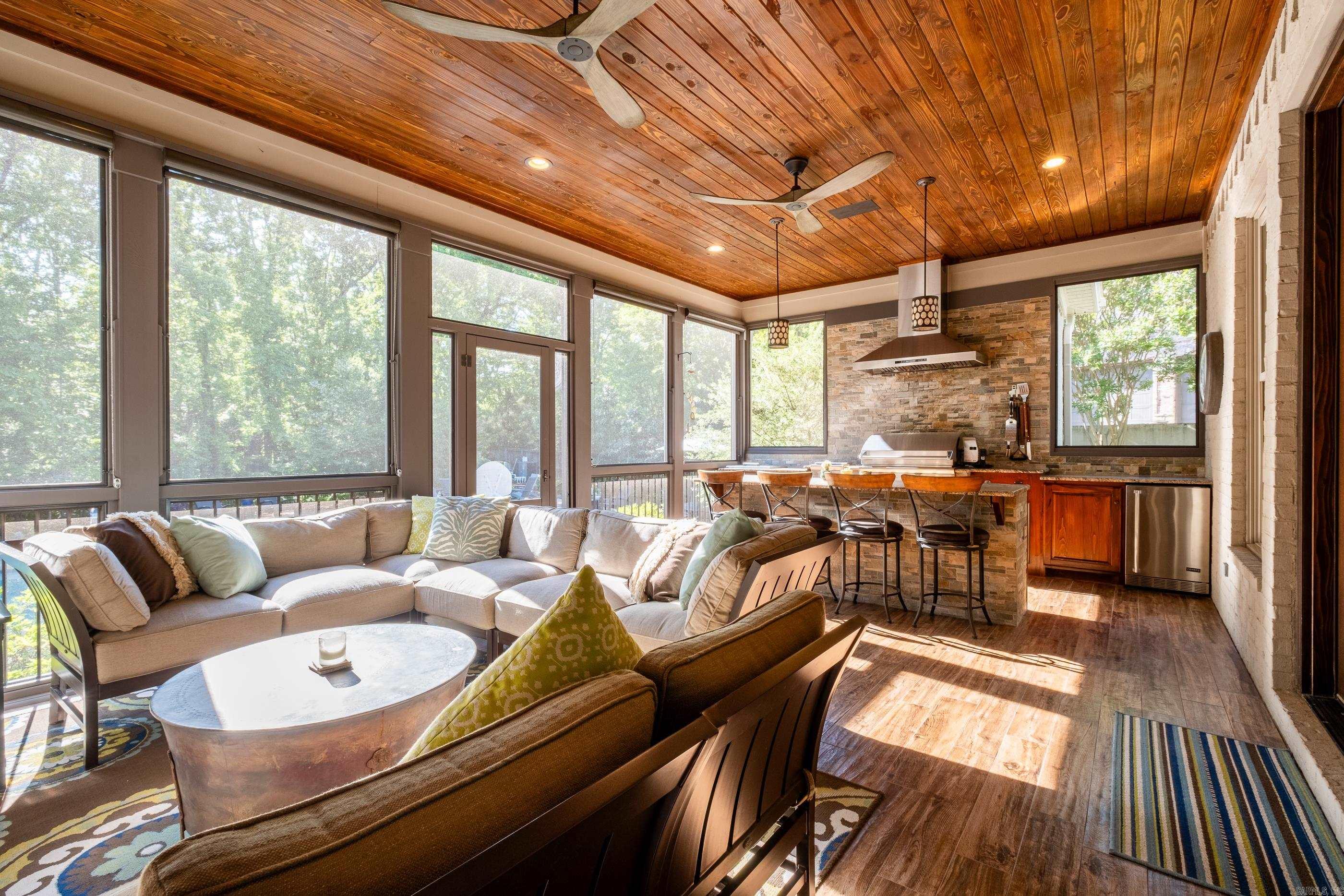 CHENAL VALLEY DEAUVILLE PLACE - Residential