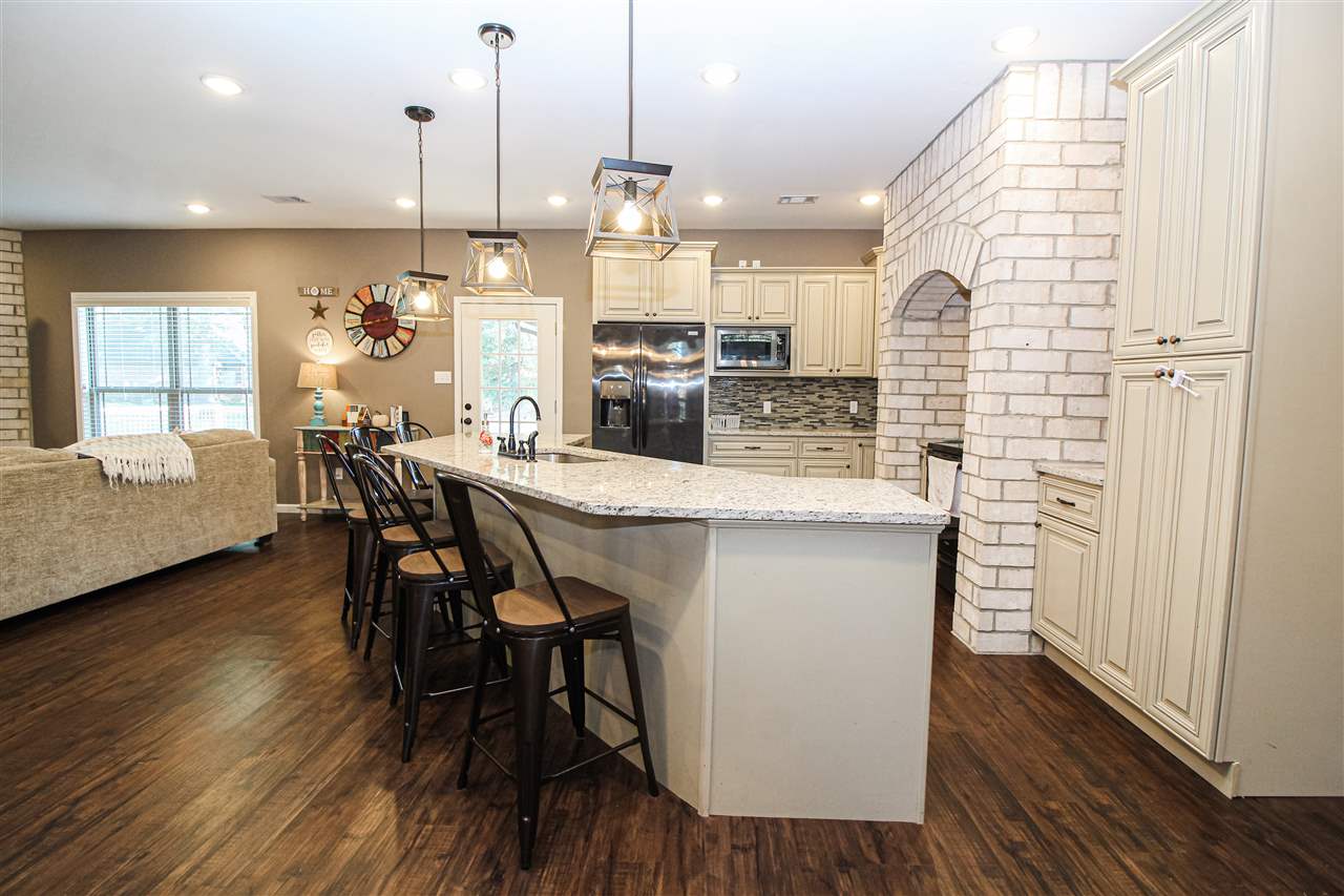 Register Estates III - Residential