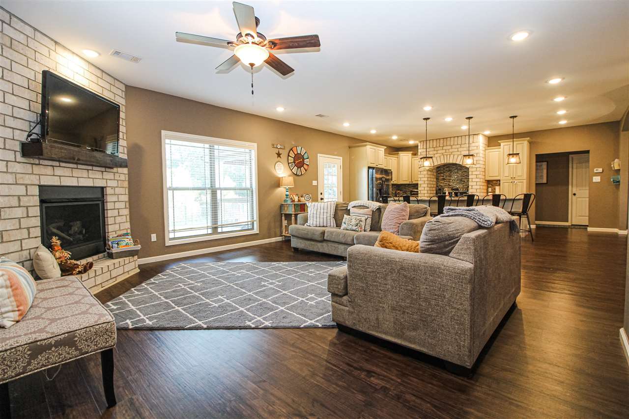 Register Estates III - Residential