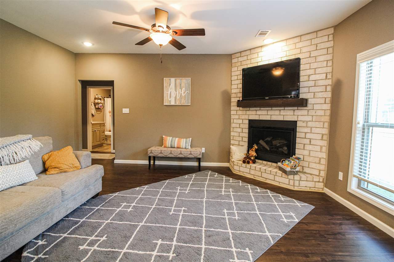 Register Estates III - Residential