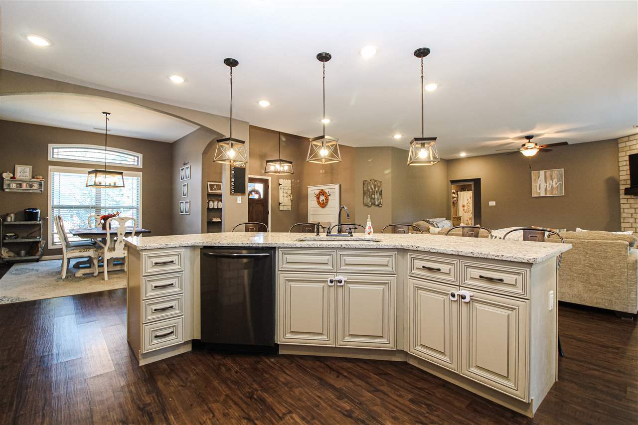 Register Estates III - Residential