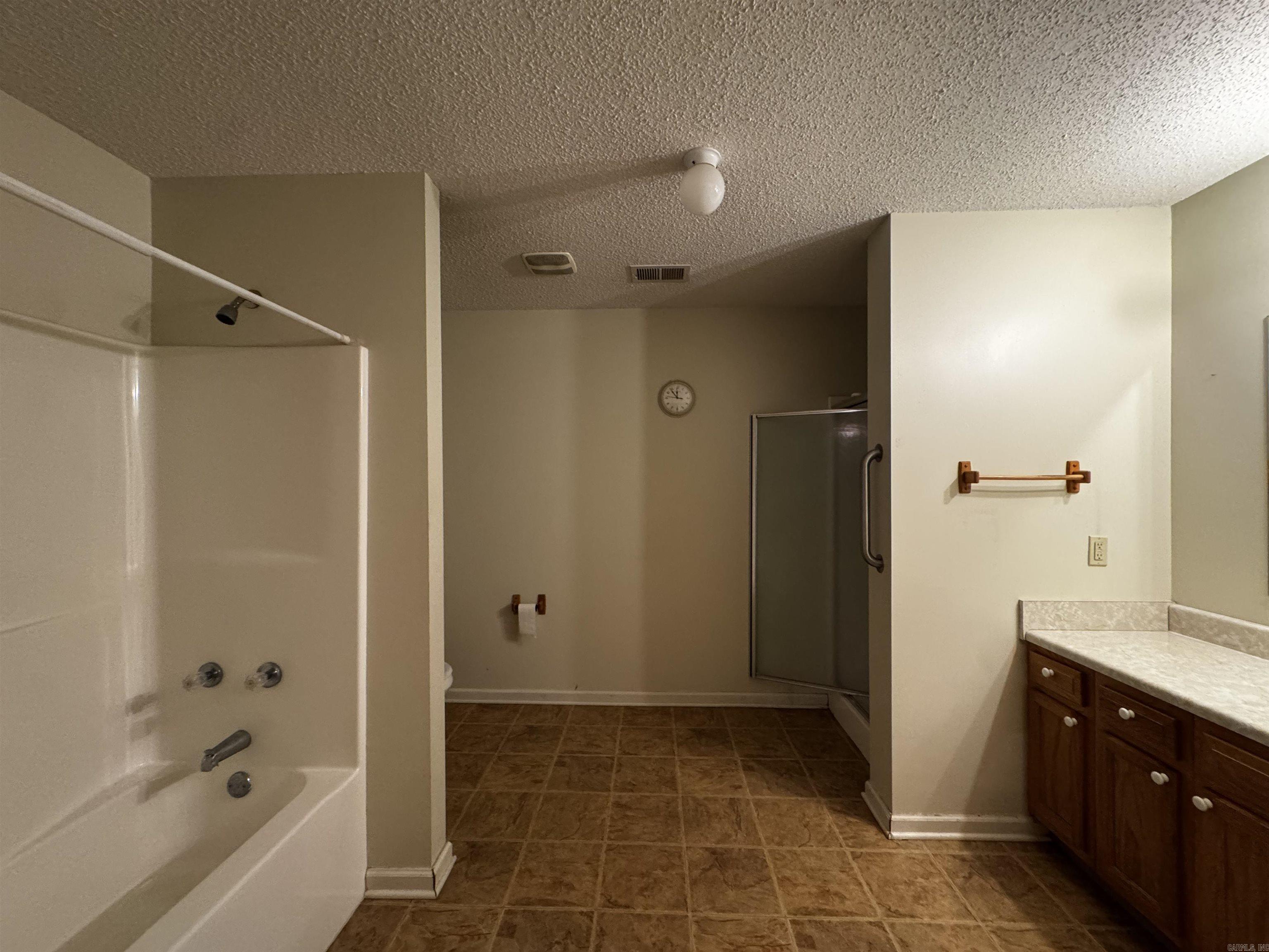 WOODS 2ND - Residential