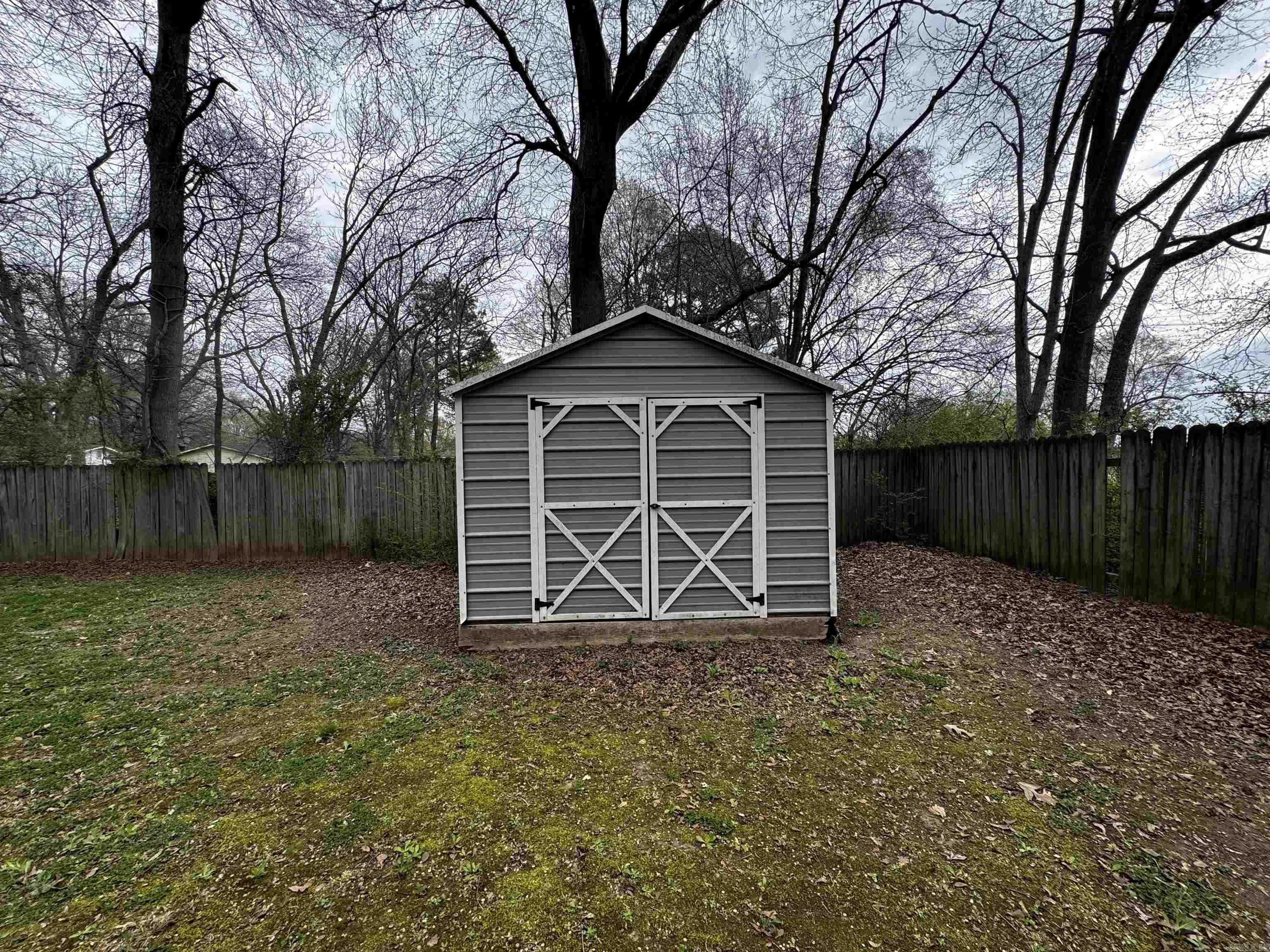 WOODS 2ND - Residential