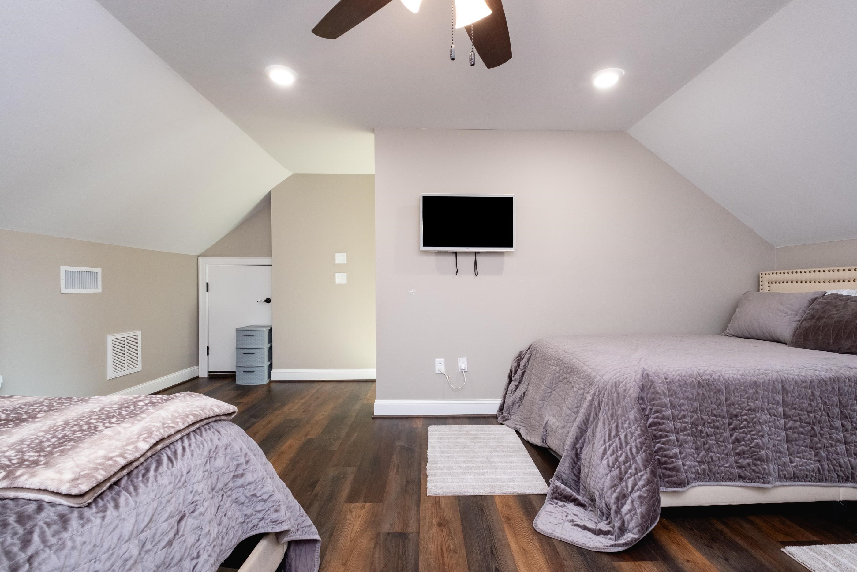 Lake View - Residential