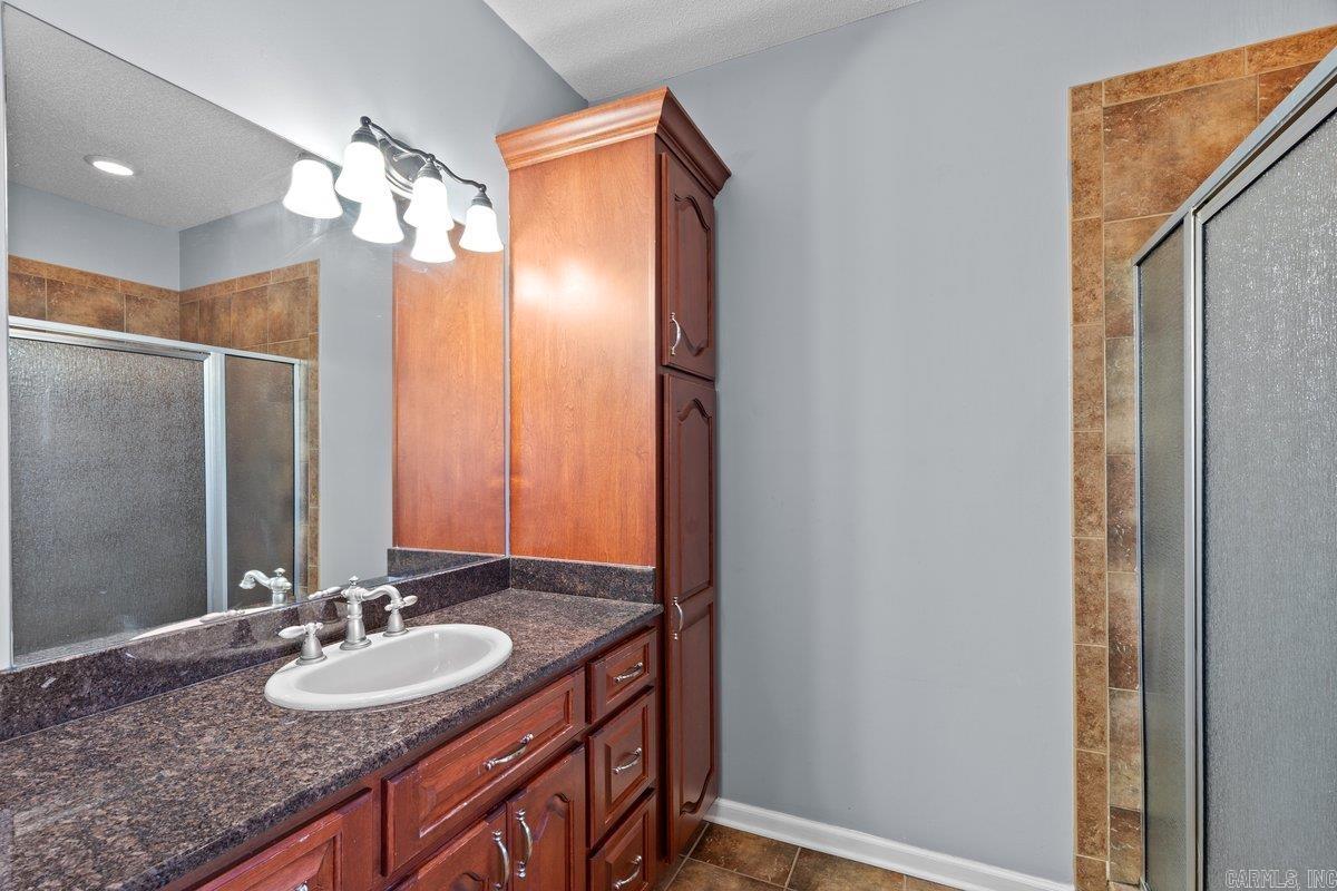 DELTA ACRES - Residential