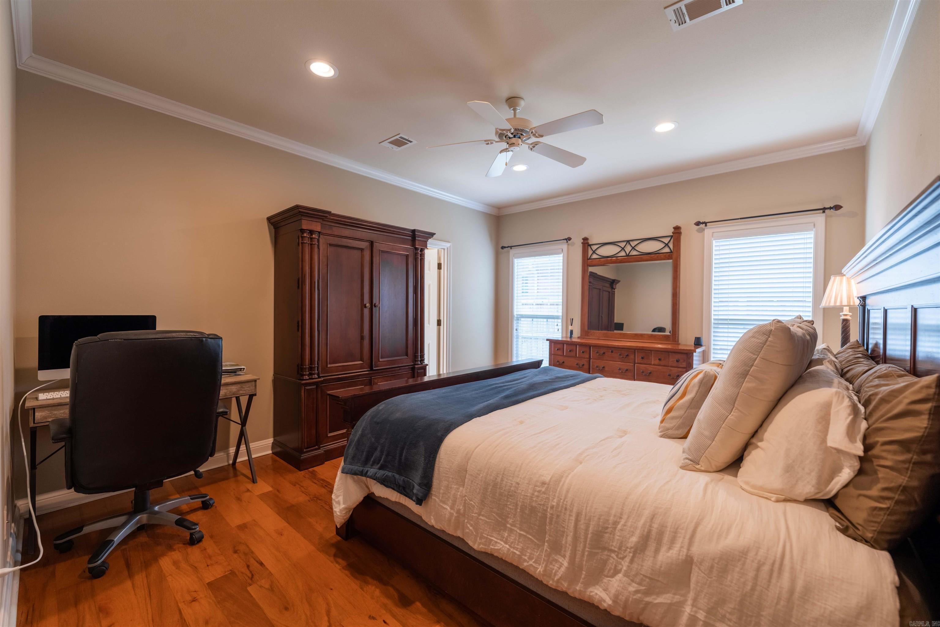 CLUB CREEK - Residential