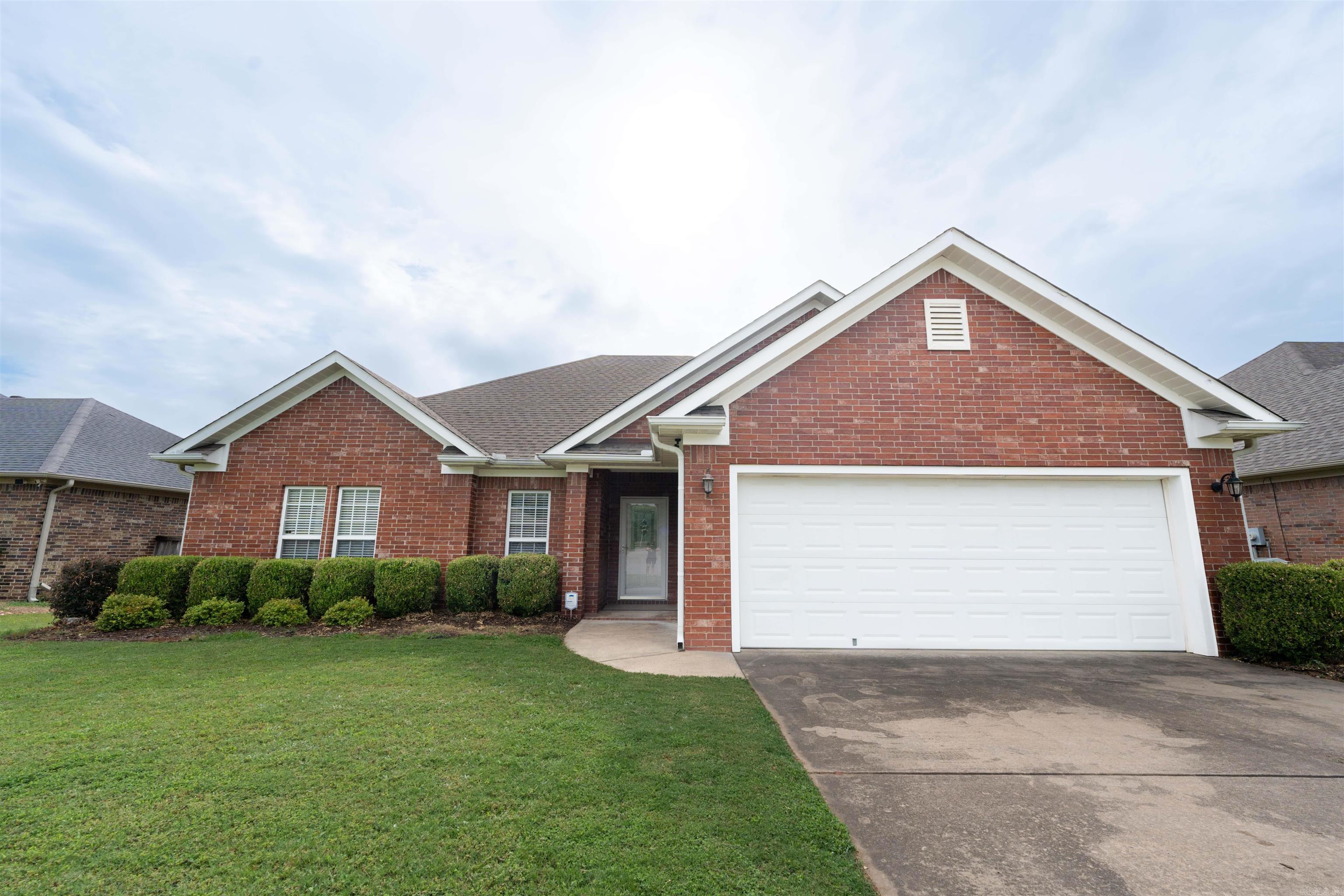 CLUB CREEK - Residential