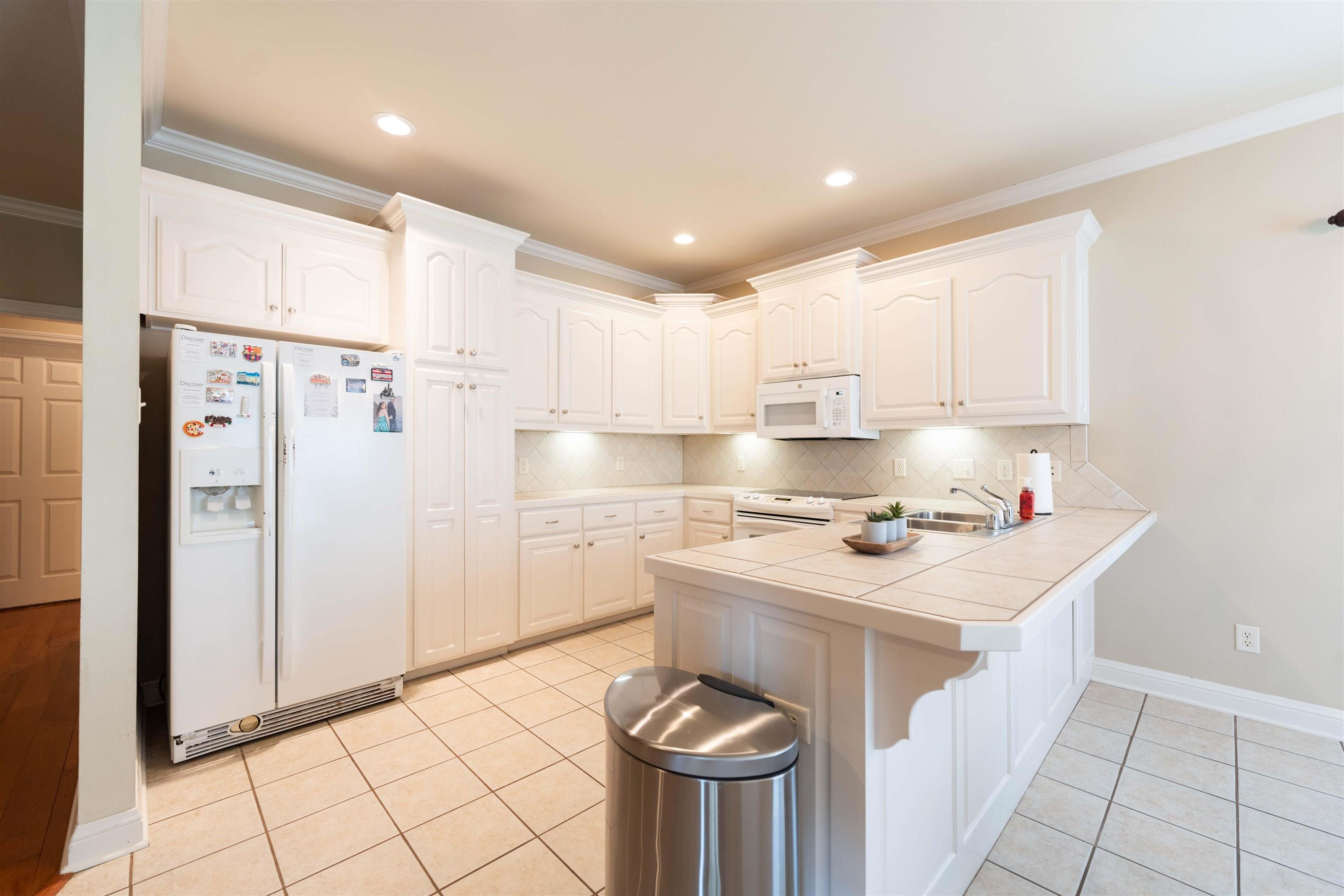 CLUB CREEK - Residential