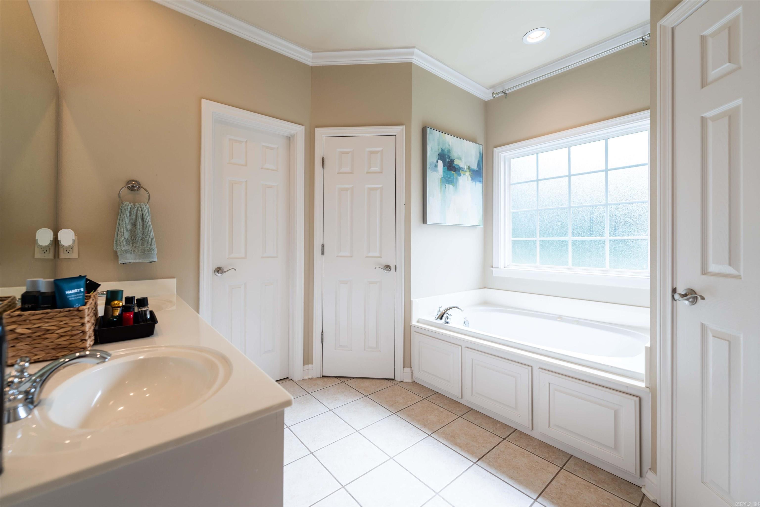 CLUB CREEK - Residential