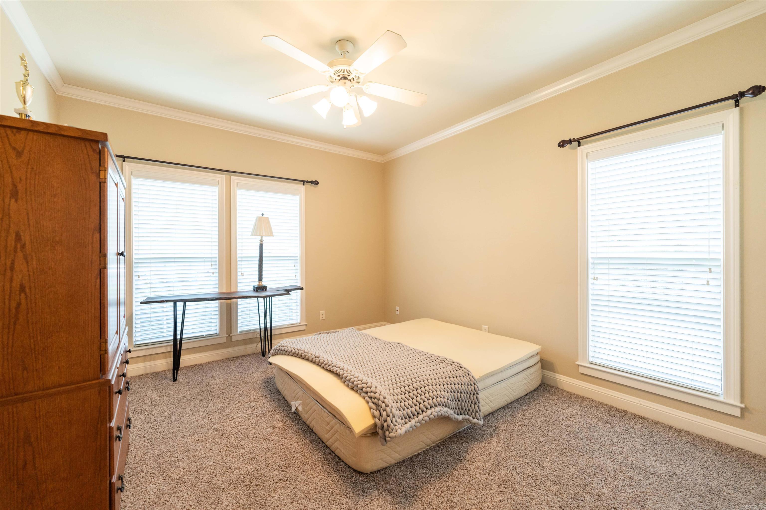 CLUB CREEK - Residential