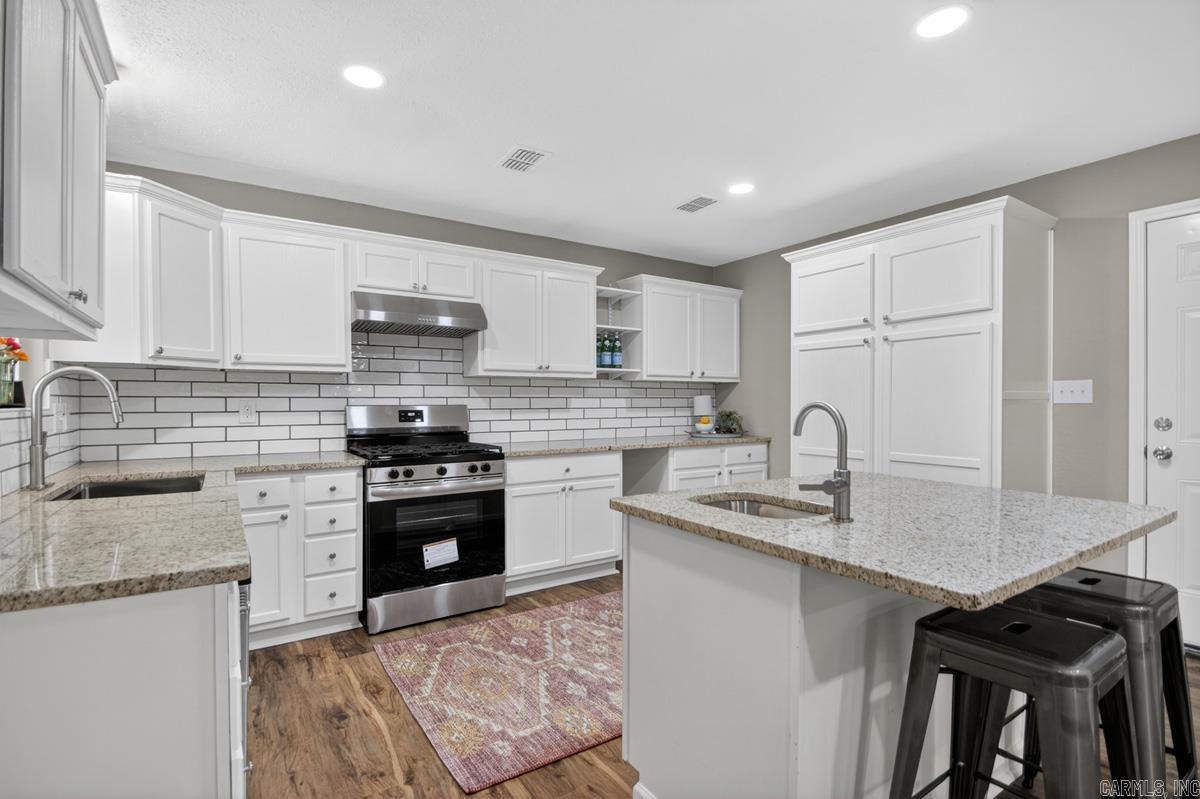 INDIAN HILLS - Residential