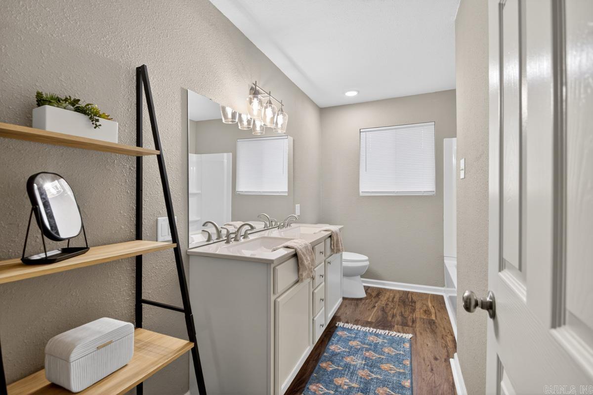 INDIAN HILLS - Residential