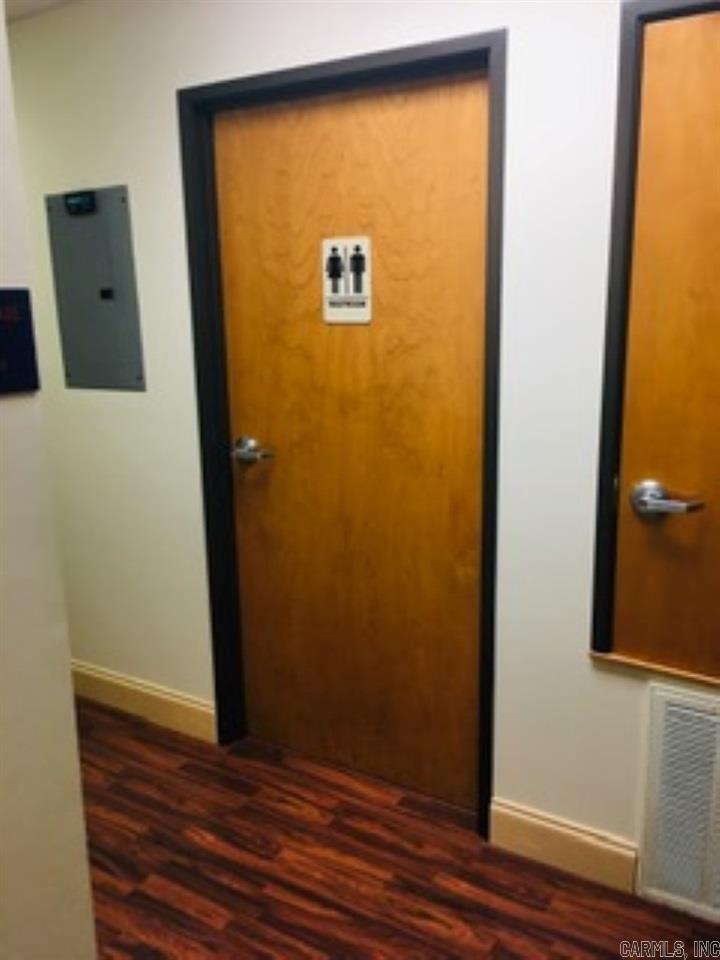 Kellers First Replat Broadway - Commercial Lease