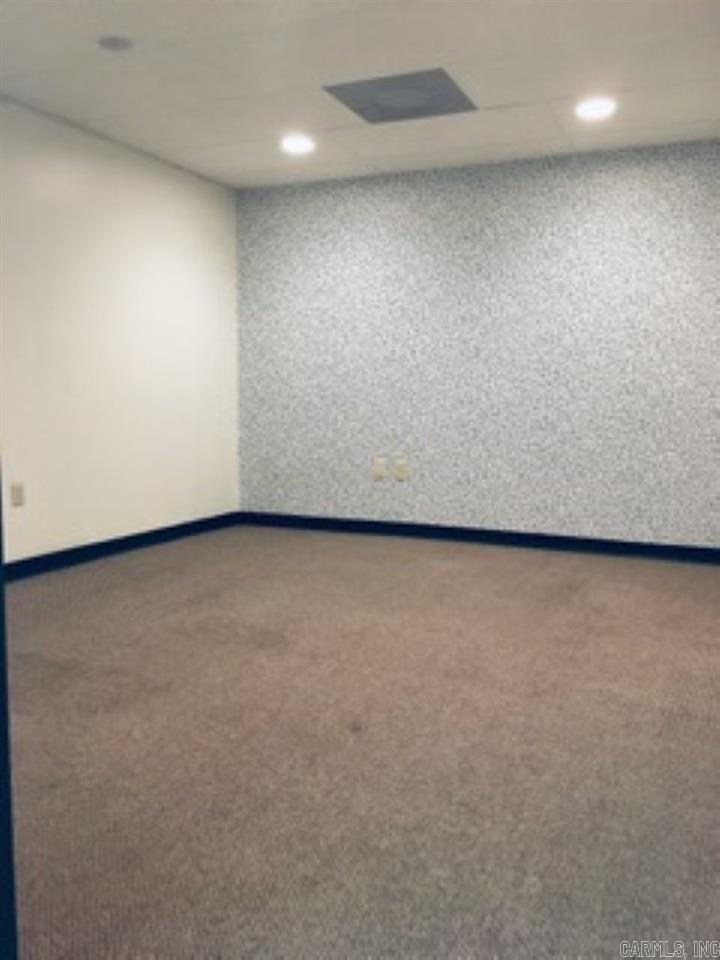 Kellers First Replat Broadway - Commercial Lease