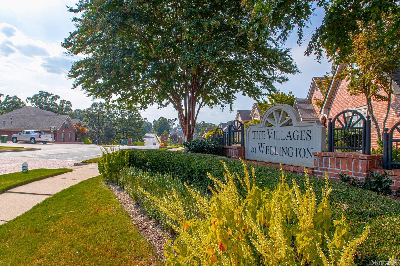 THE VILLAGES OF WELLINGTON - Residential