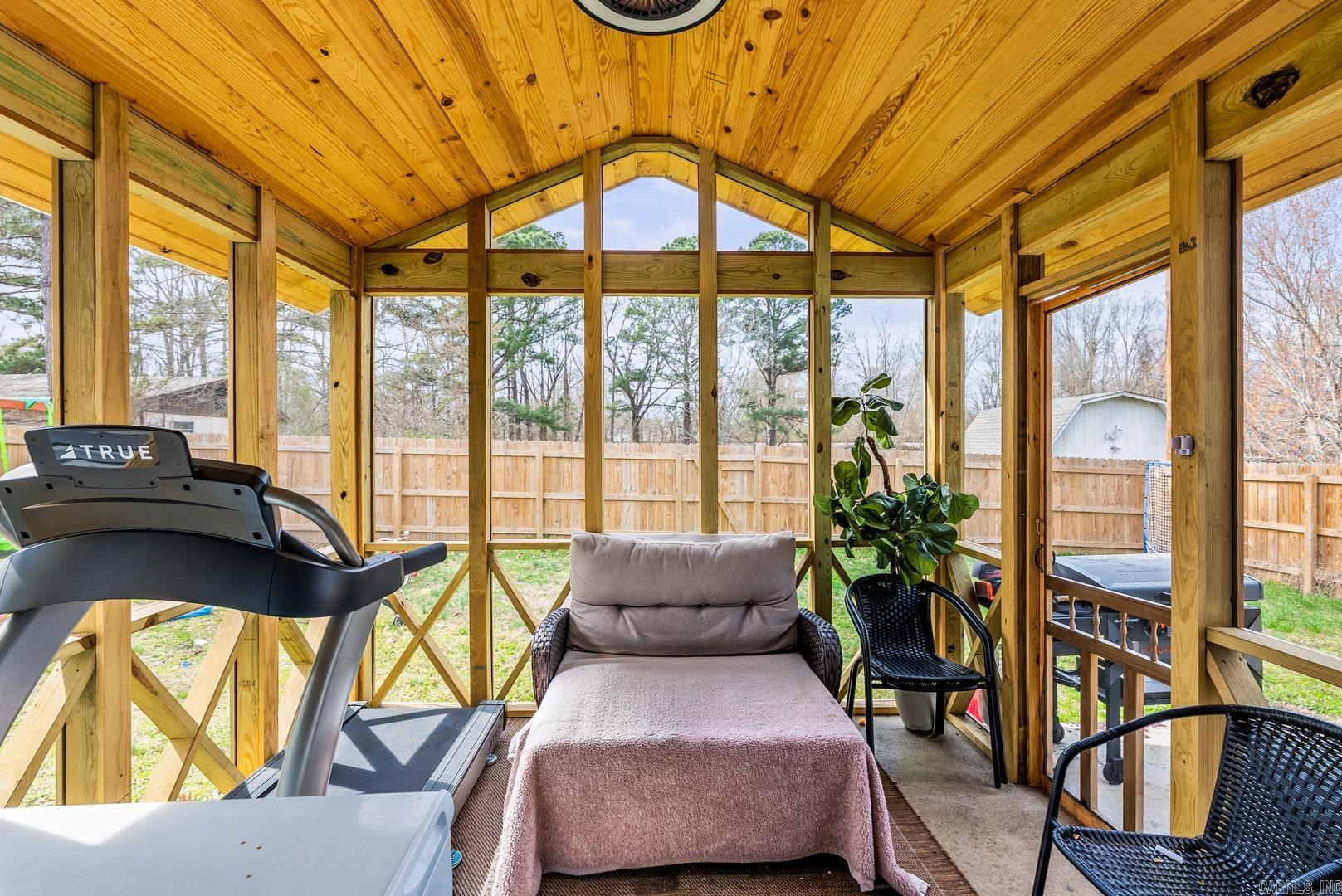 BOOHERS SUB OF HAYS ADDN TOWN - Residential