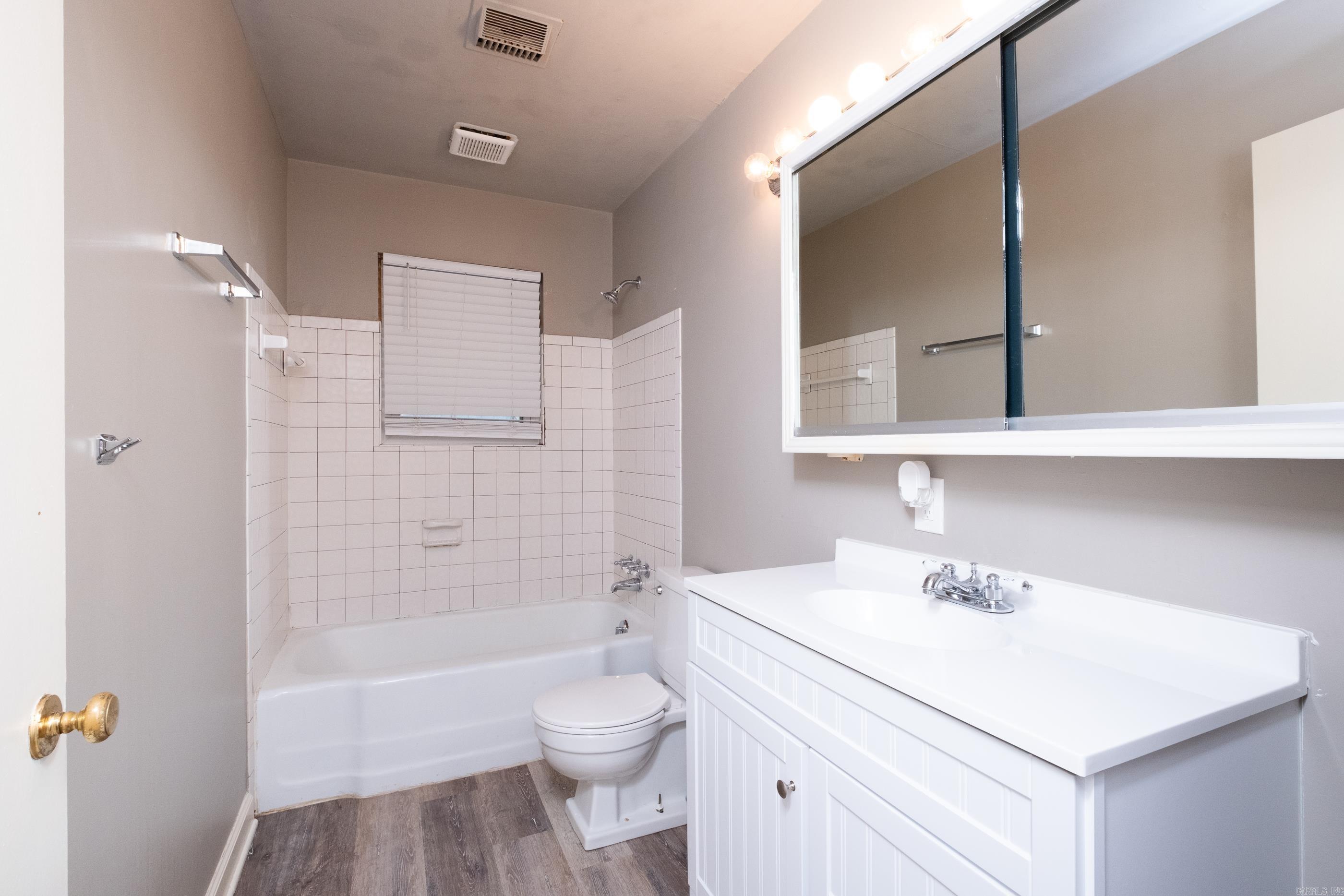 POINT O`WOODS ADDN - Residential