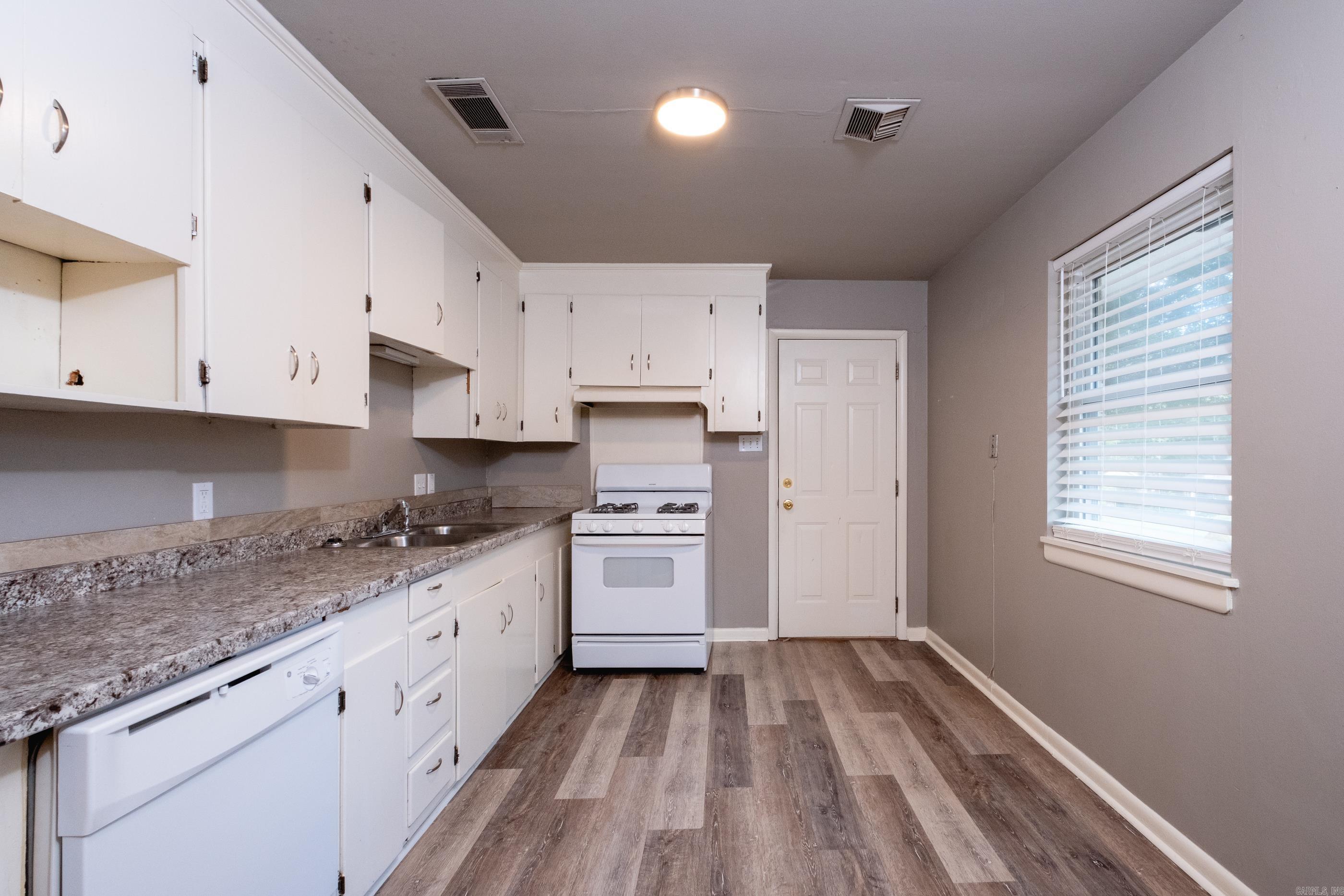 POINT O`WOODS ADDN - Residential