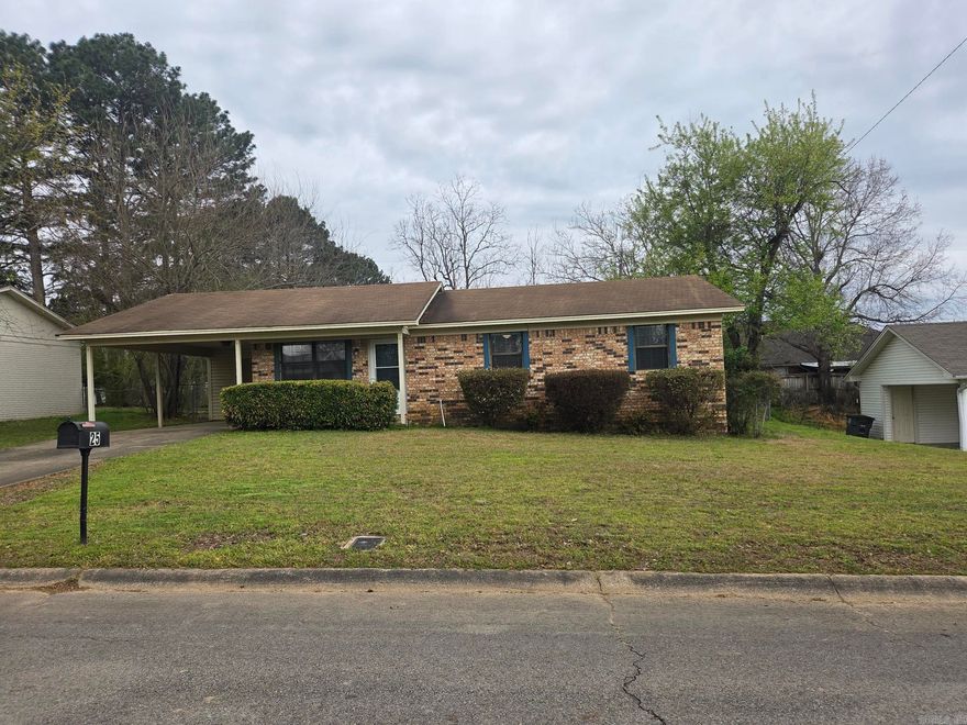 Nice 3-bedroom, 1 bath open floorplan house in West Searcy with 16x20 metal storage with electric. Updates include wood plank look ceramic tile in all but the 3 carpeted bedrooms, HVAC replaced in 2018, kitchen countertop, sink & faucet, stove & dishwasher replaced in 2019. This house has a separate laundry & storage under the carport & fenced in backyard.