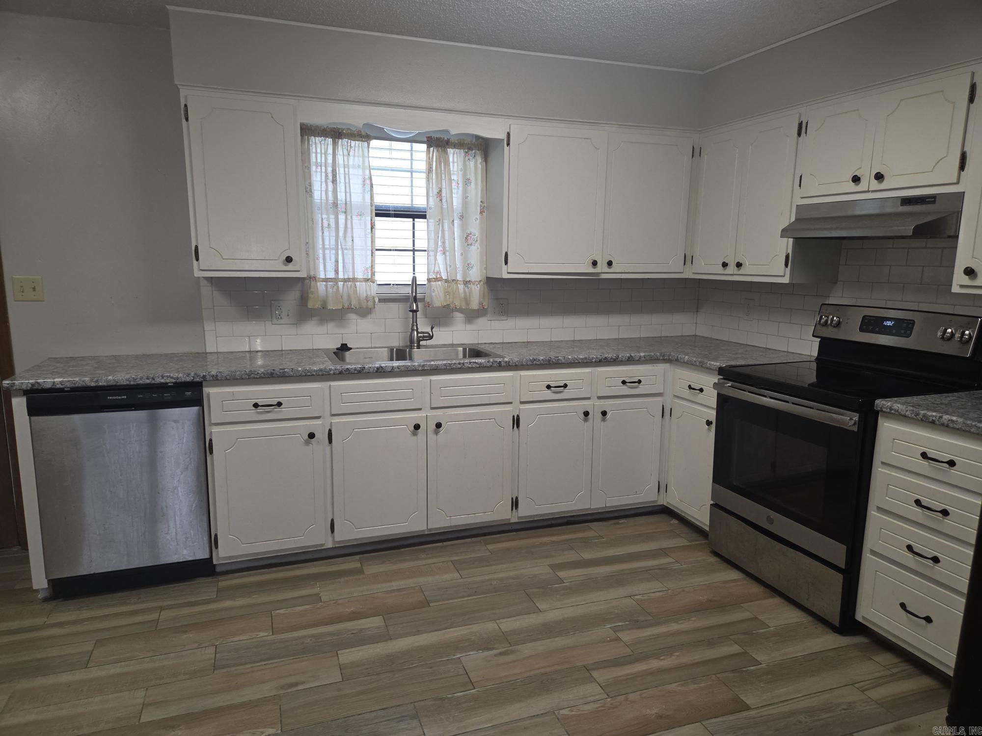 PECAN FORREST ADD - Residential