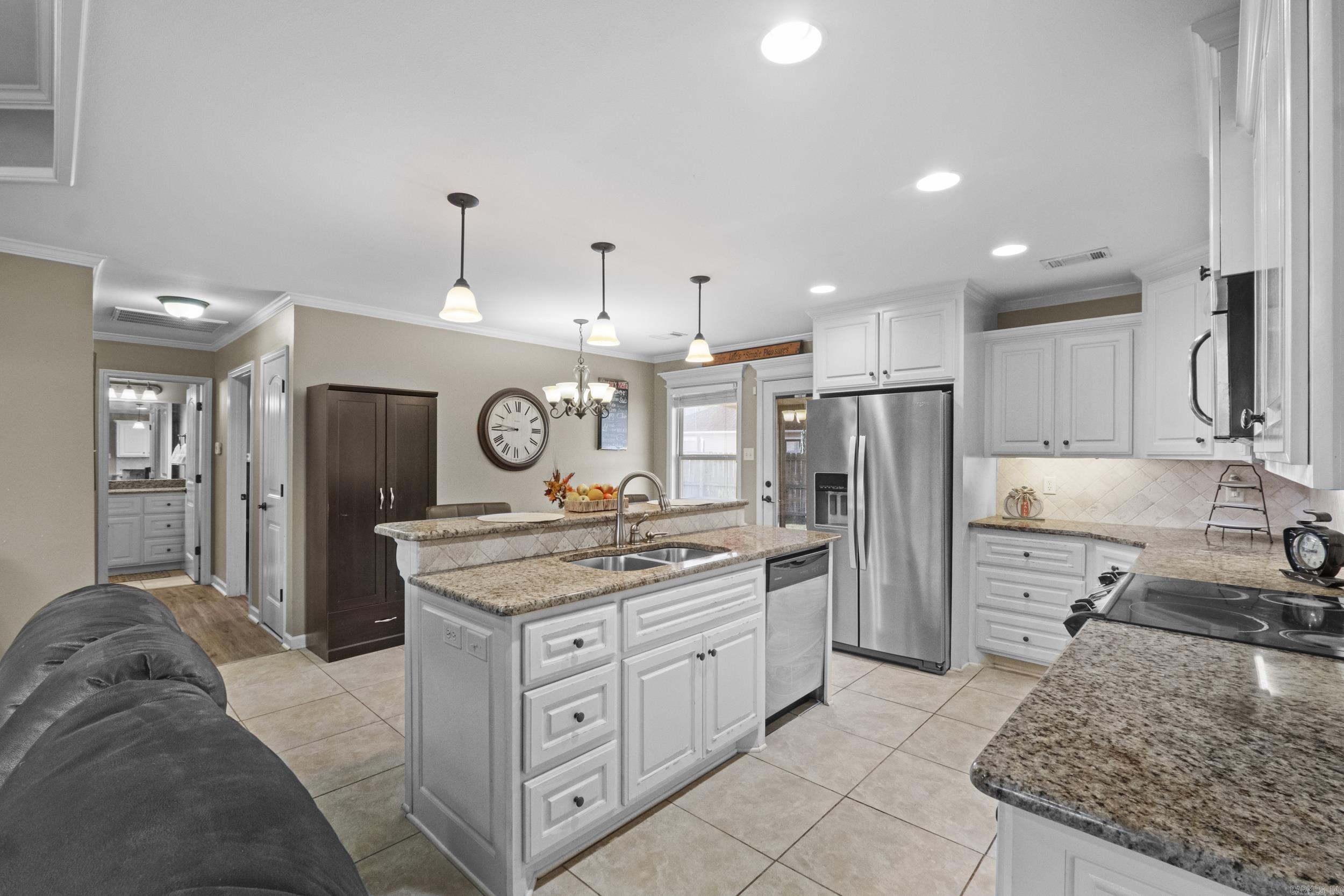 TWIN LAKES PLANNED - Residential