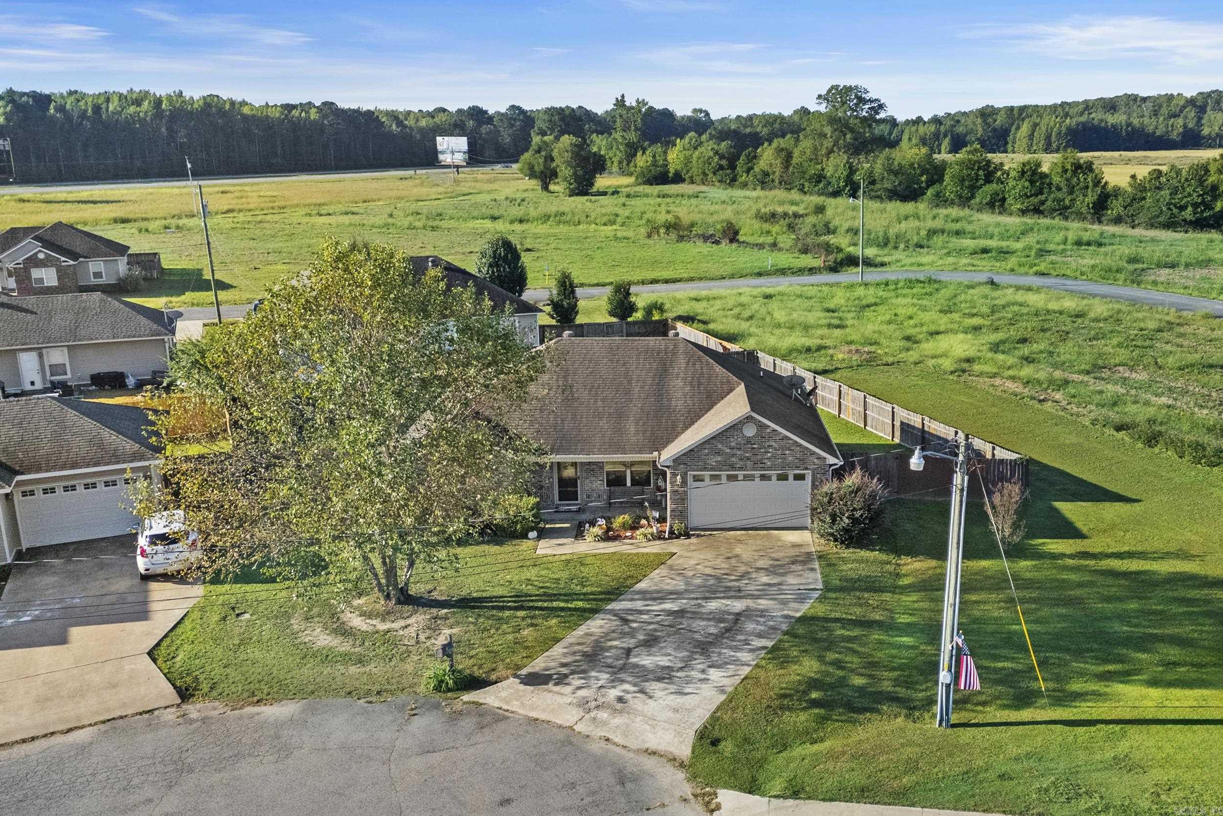 TWIN LAKES PLANNED - Residential