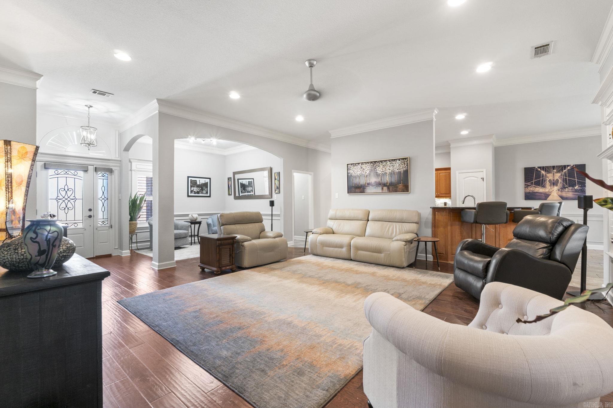 KENSINGTON - Residential