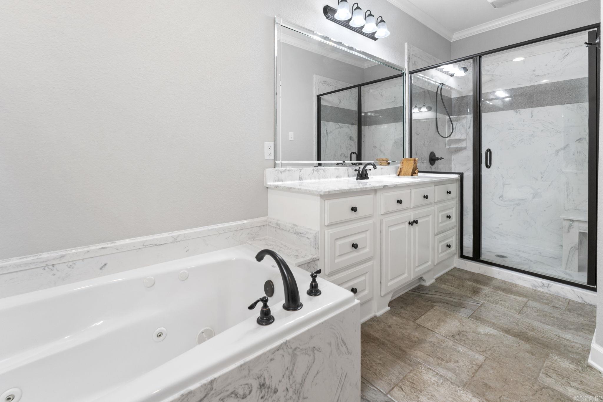 KENSINGTON - Residential