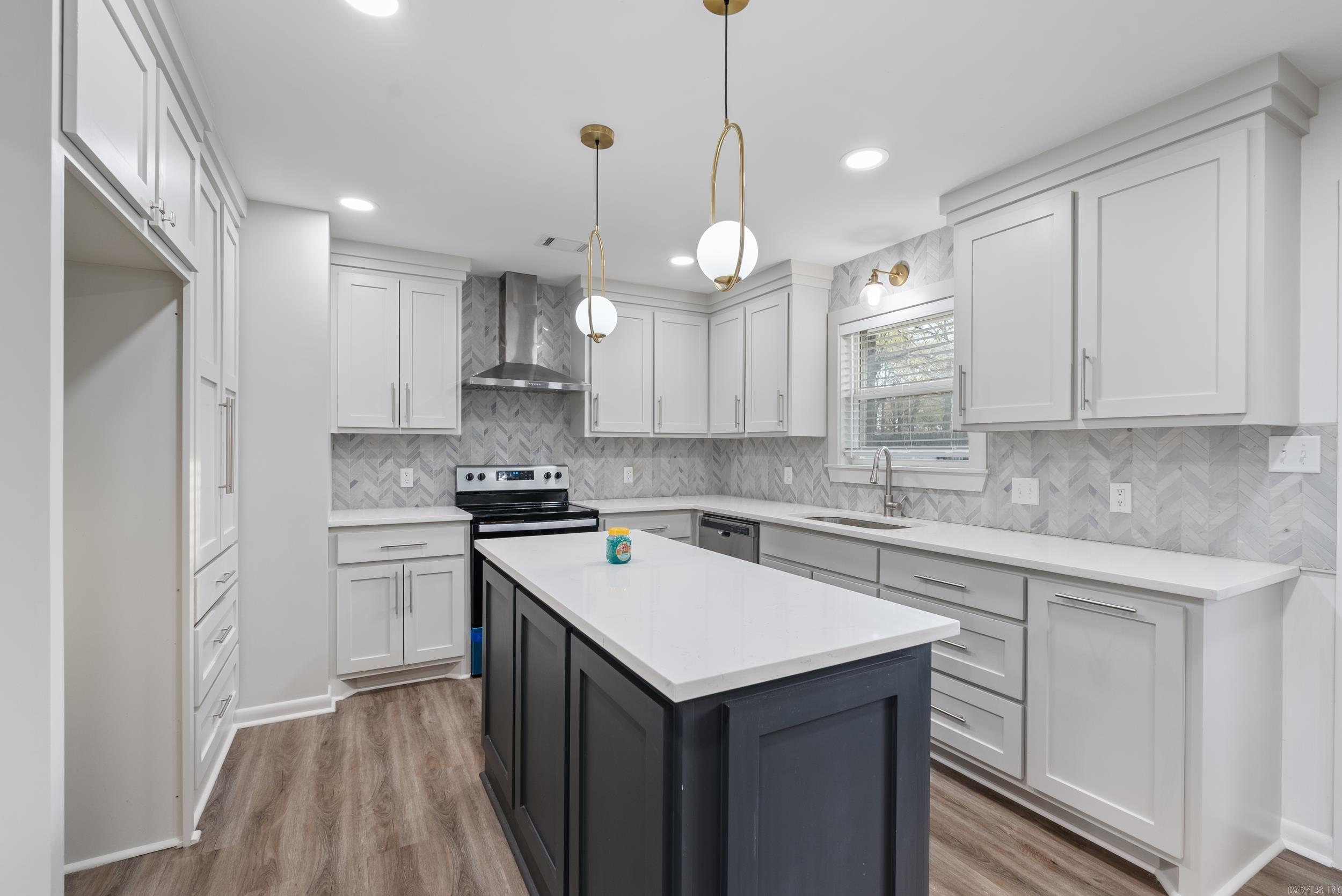 WEST GATE - Residential