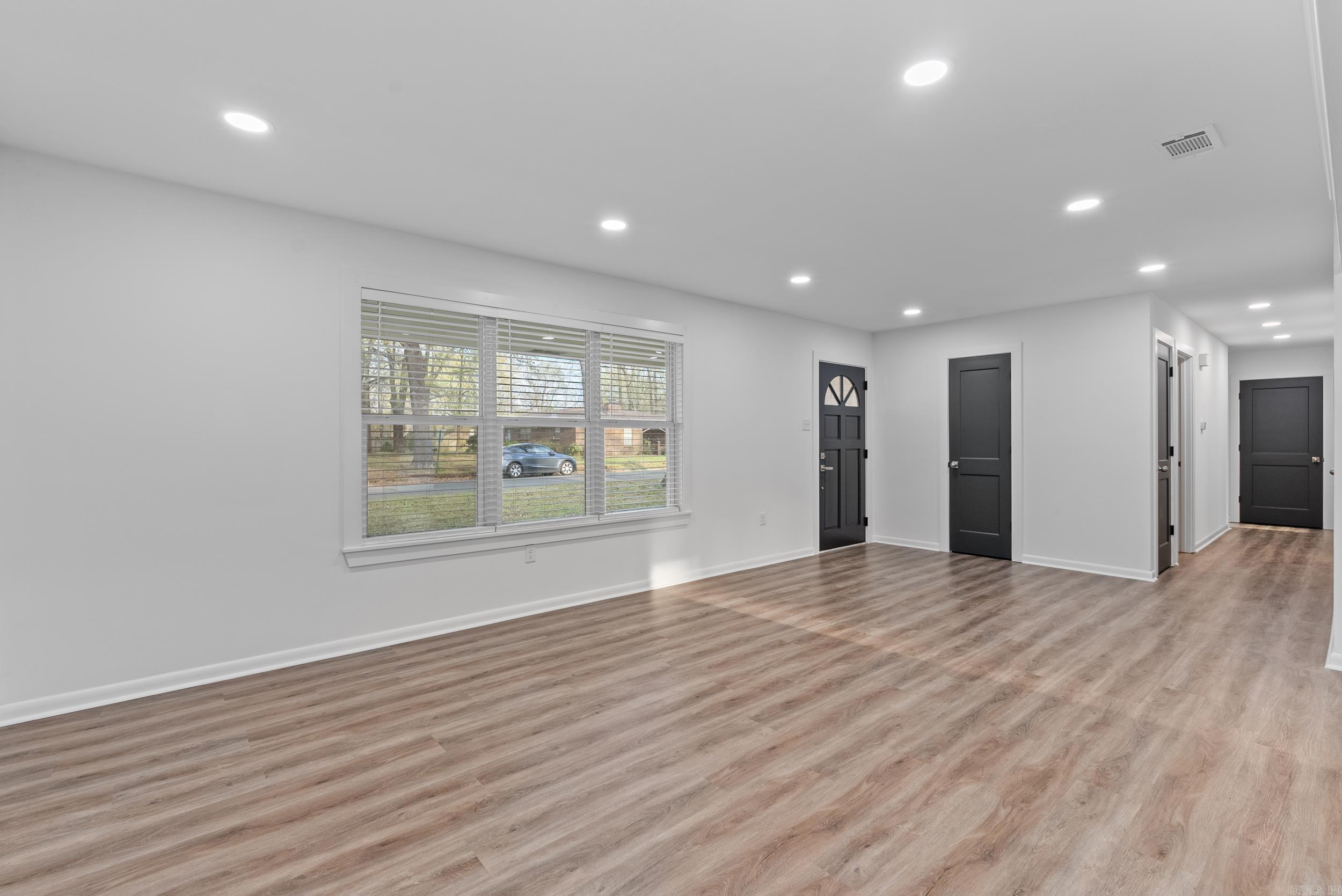 WEST GATE - Residential