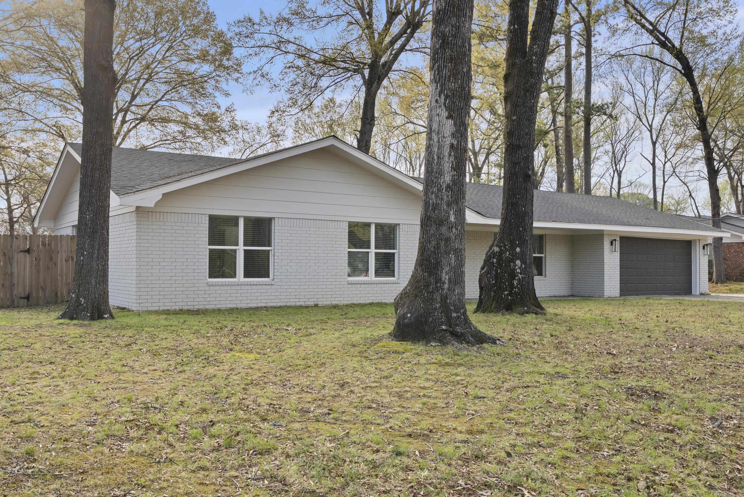 WEST GATE - Residential