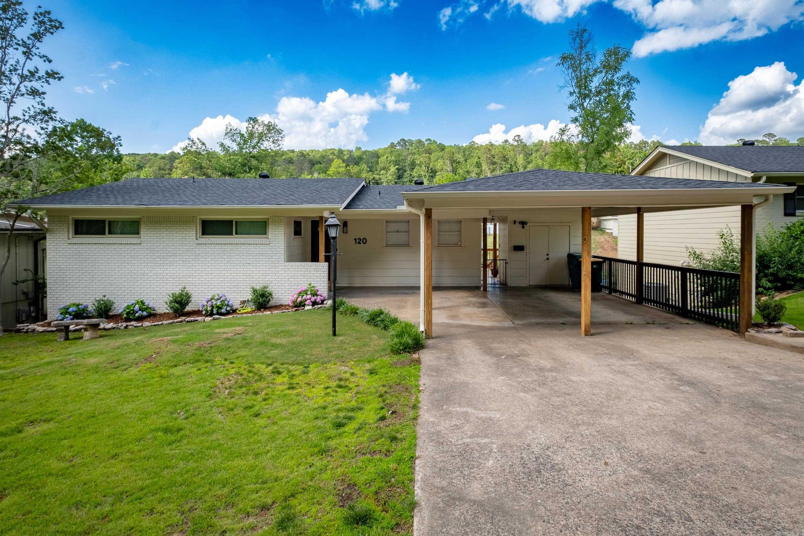 KINGWOOD PLACE - Residential