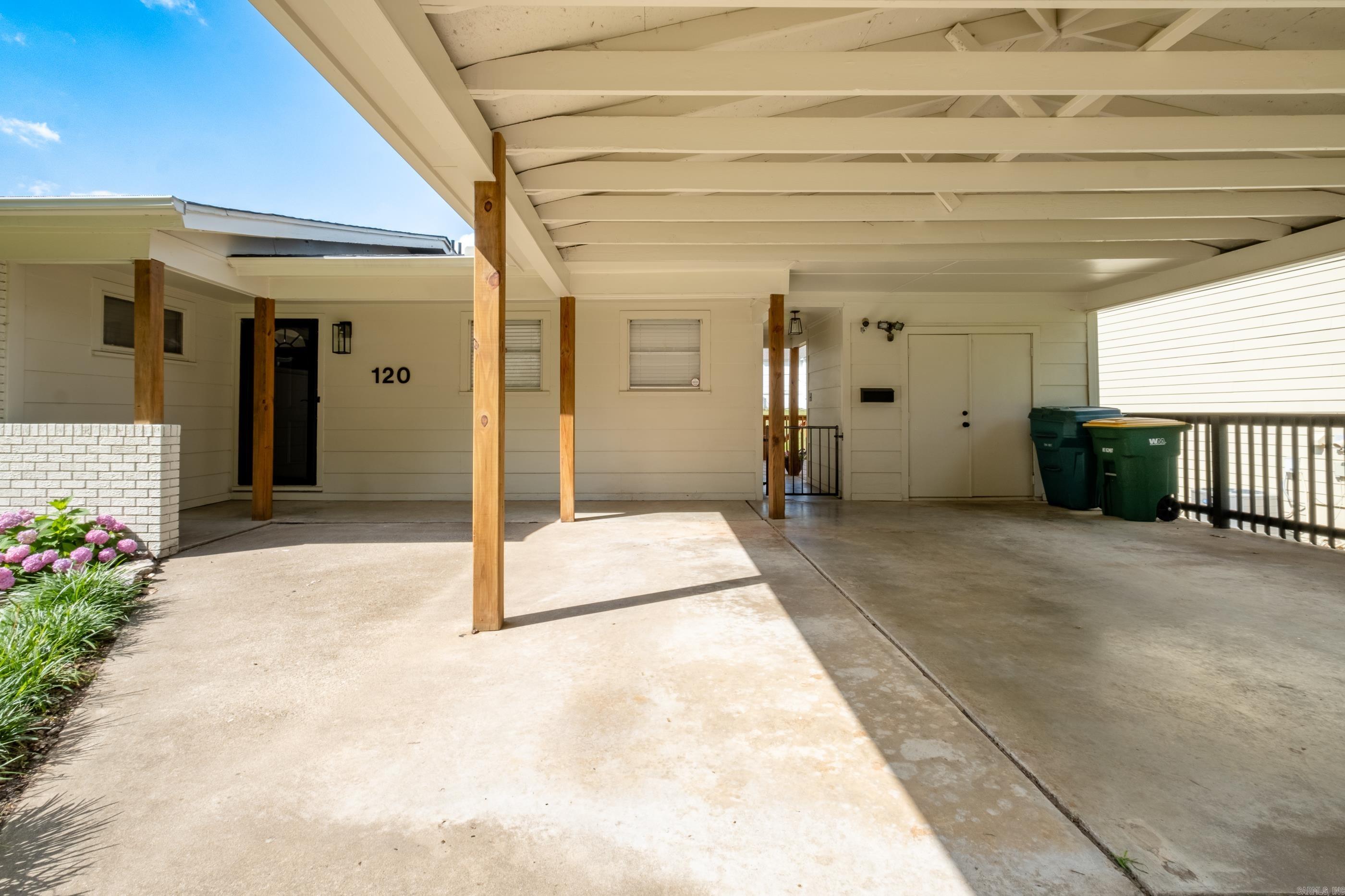 KINGWOOD PLACE - Residential