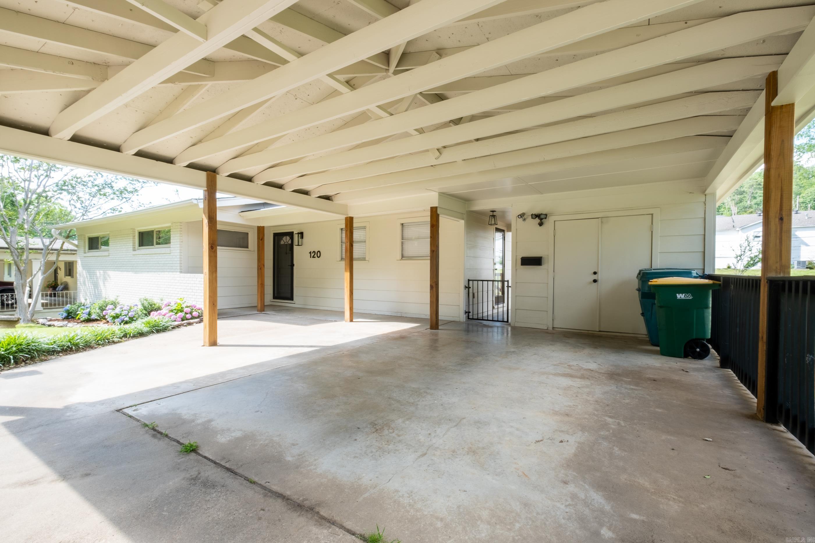 KINGWOOD PLACE - Residential