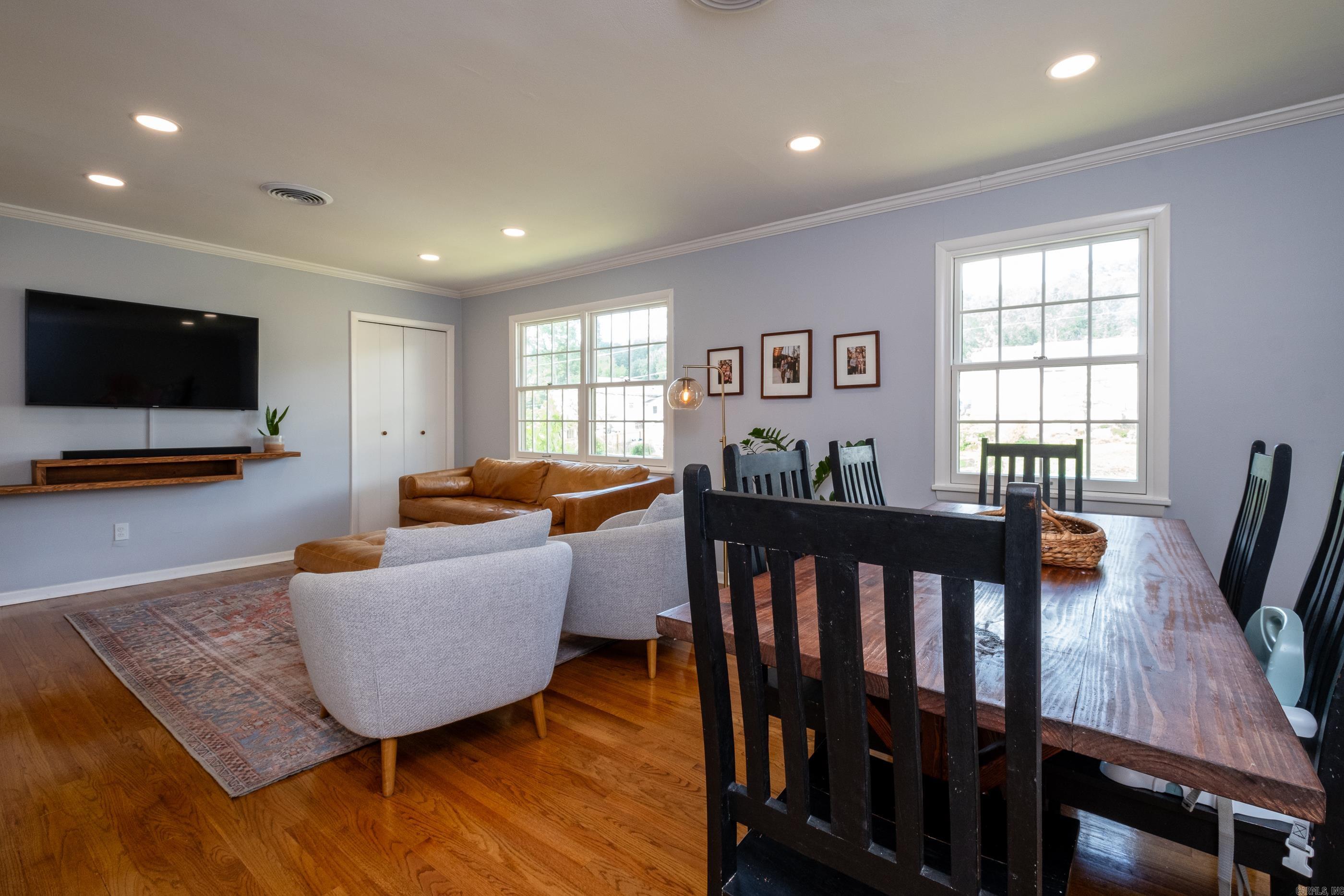 KINGWOOD PLACE - Residential