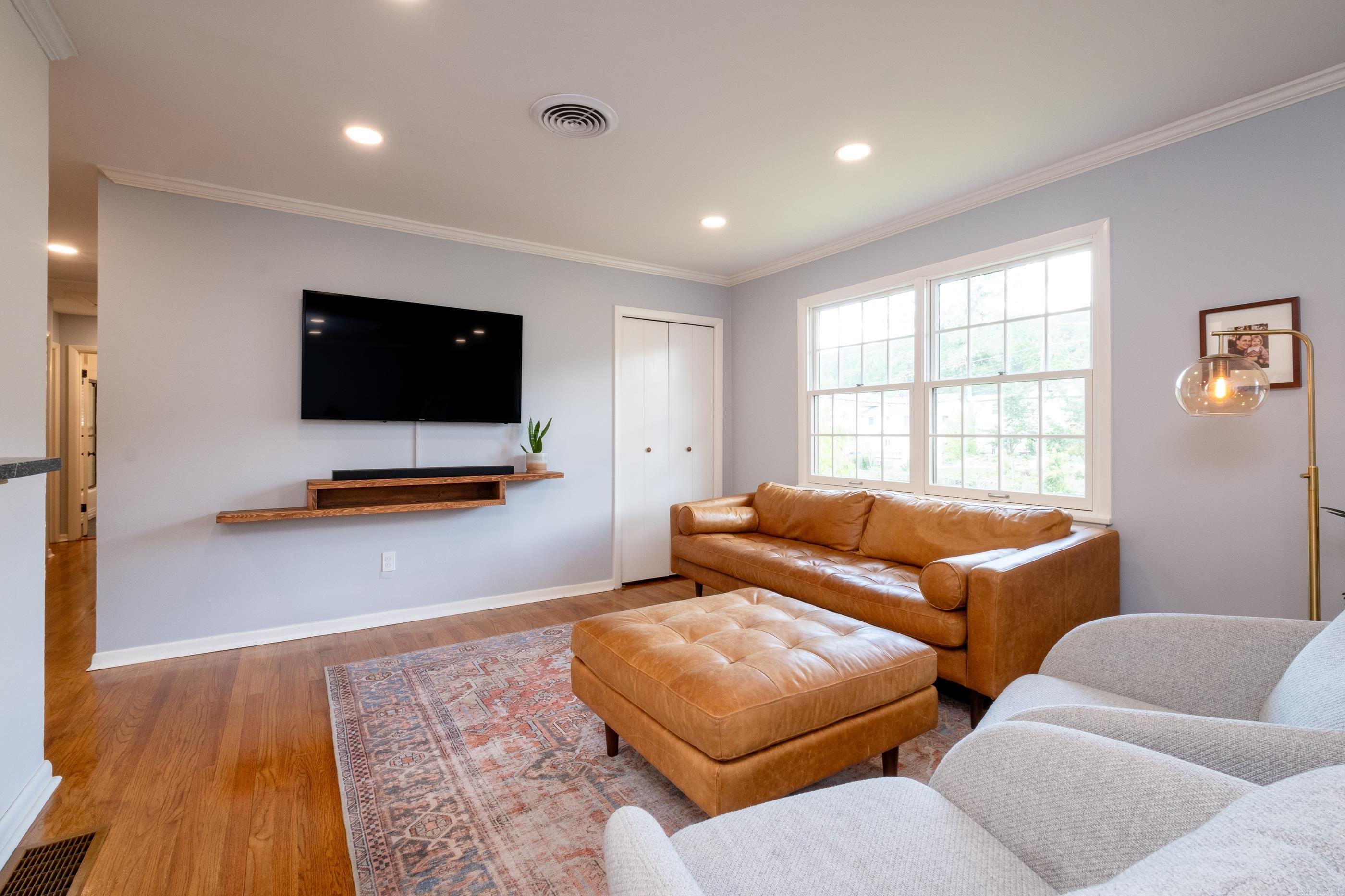 KINGWOOD PLACE - Residential