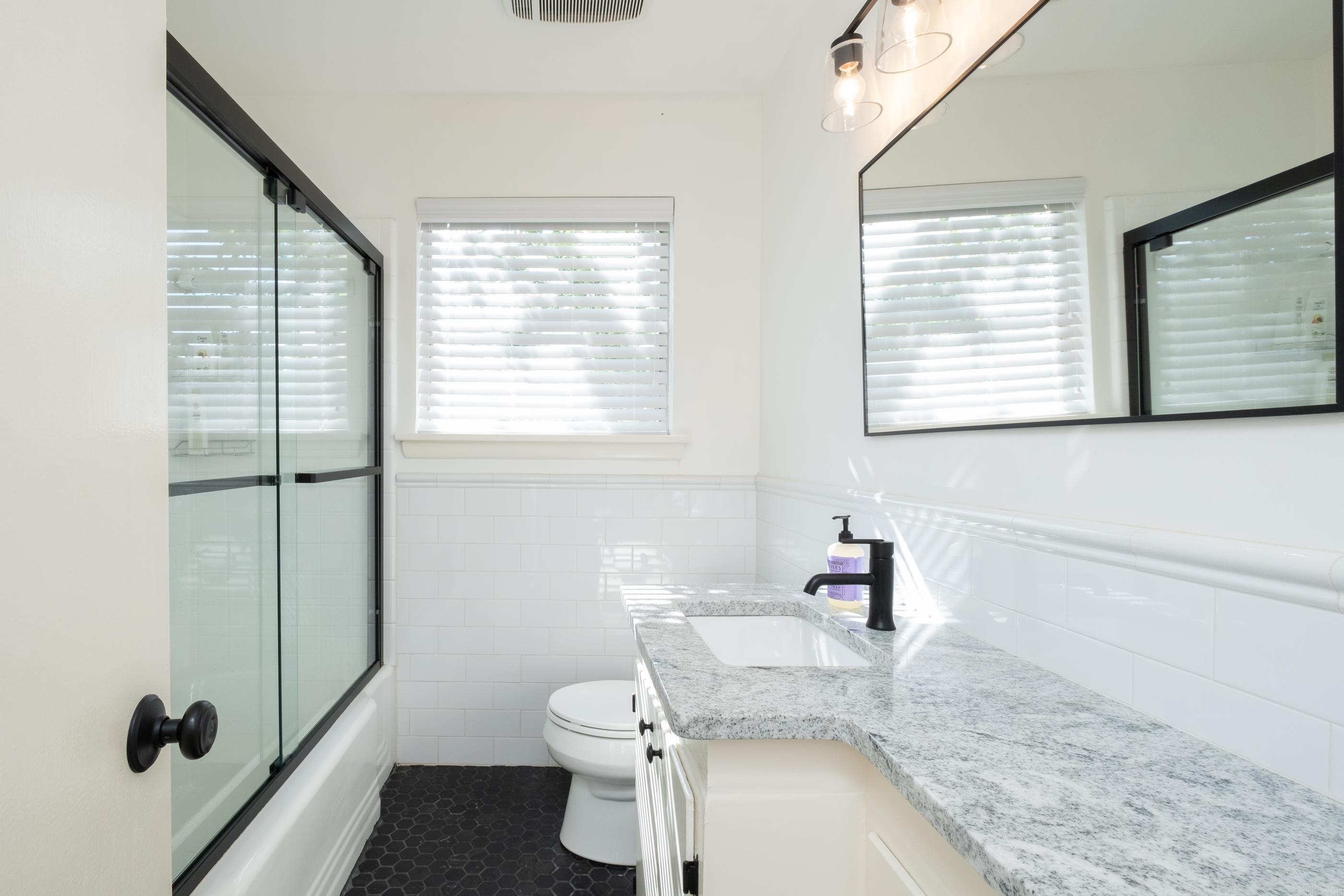 KINGWOOD PLACE - Residential