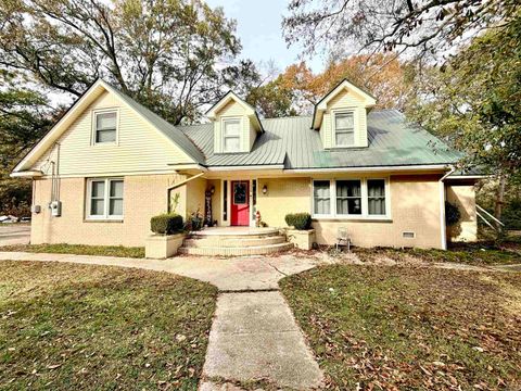 Photo of 1230 Mount Holly Rd Rd, El Dorado, AR 71730 (MLS # 25049338)