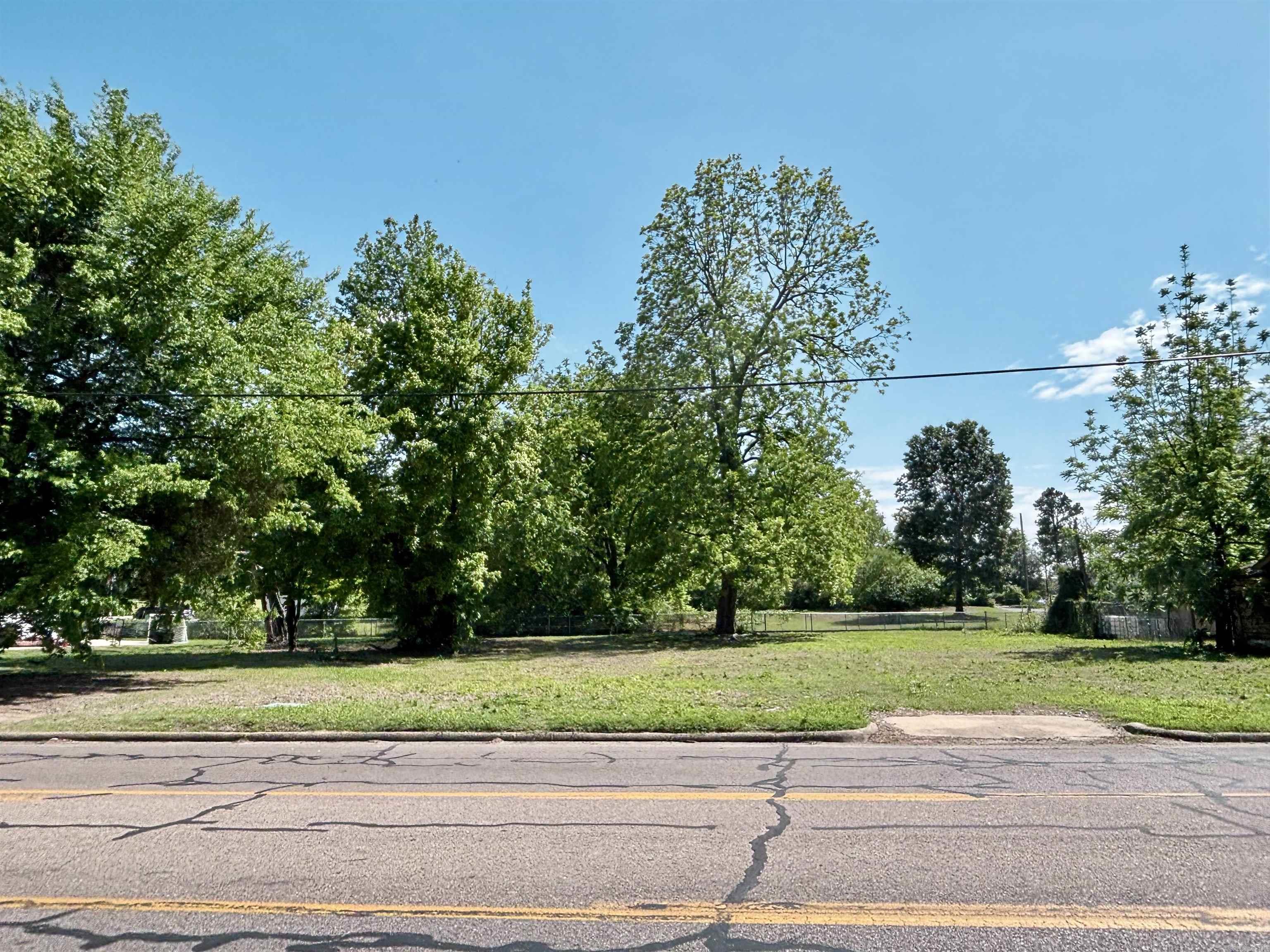Washington Avenue - Land